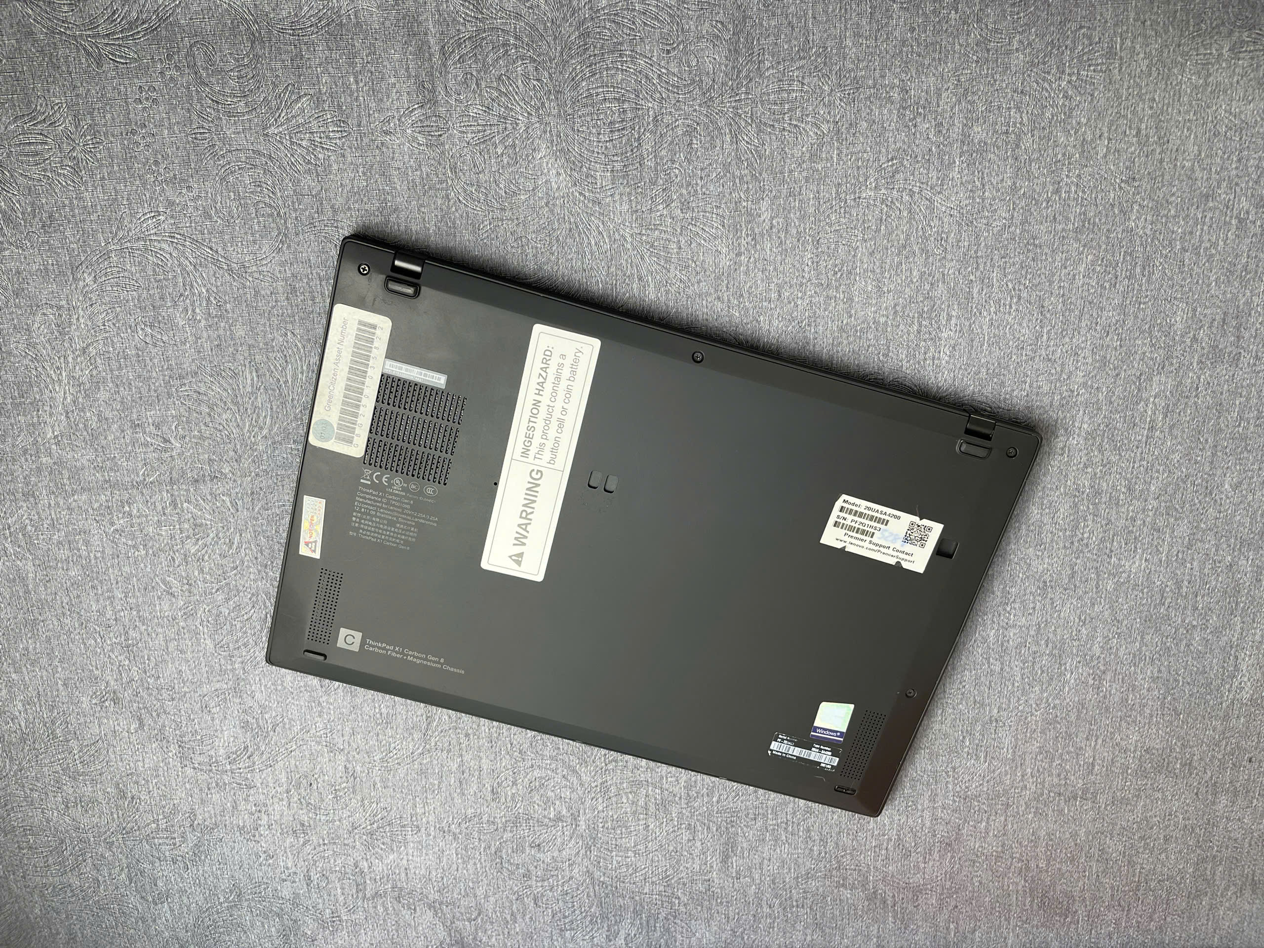 Thinkpad X1 Carbon G8