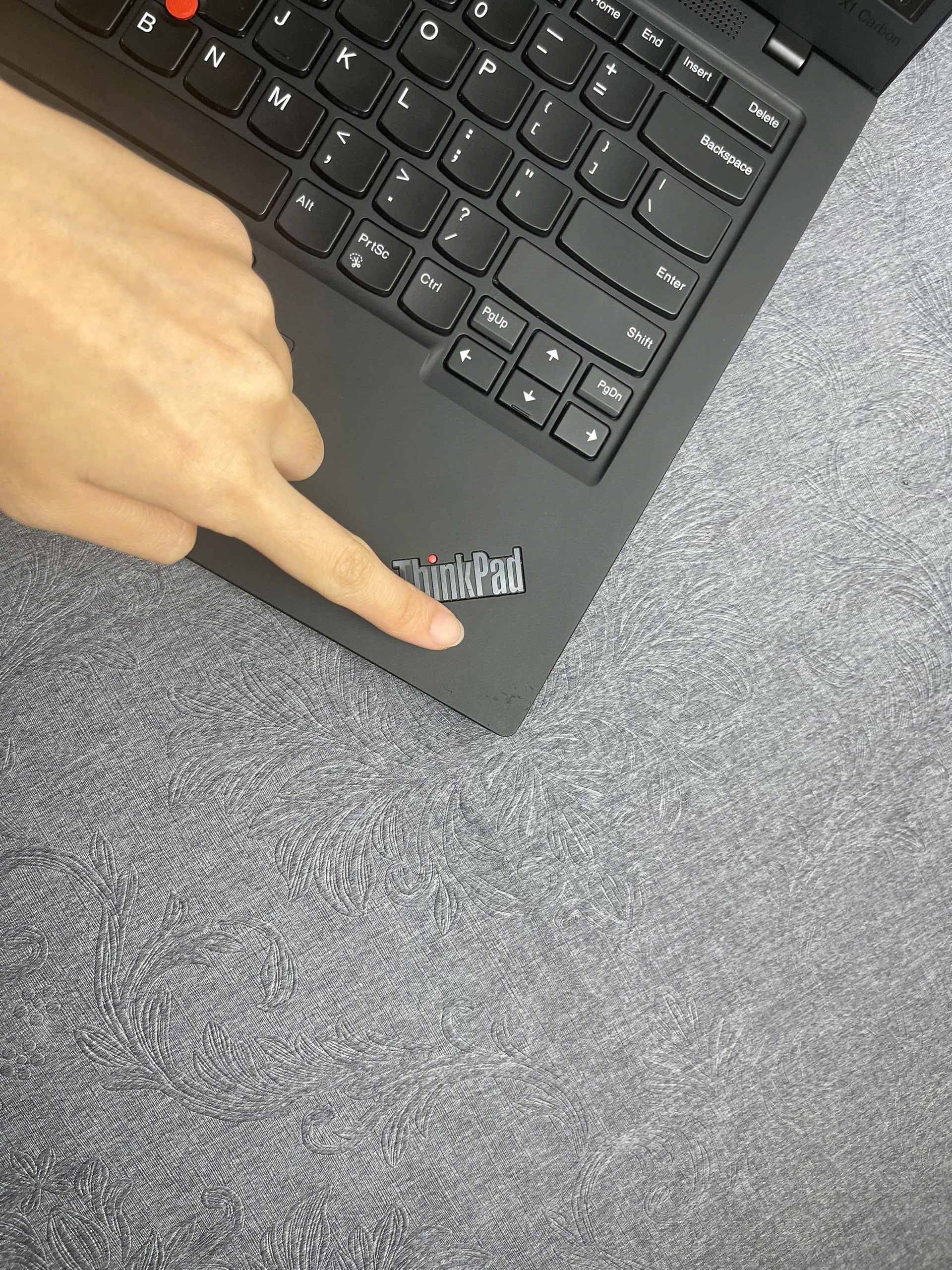Thinkpad X1 Carbon G8