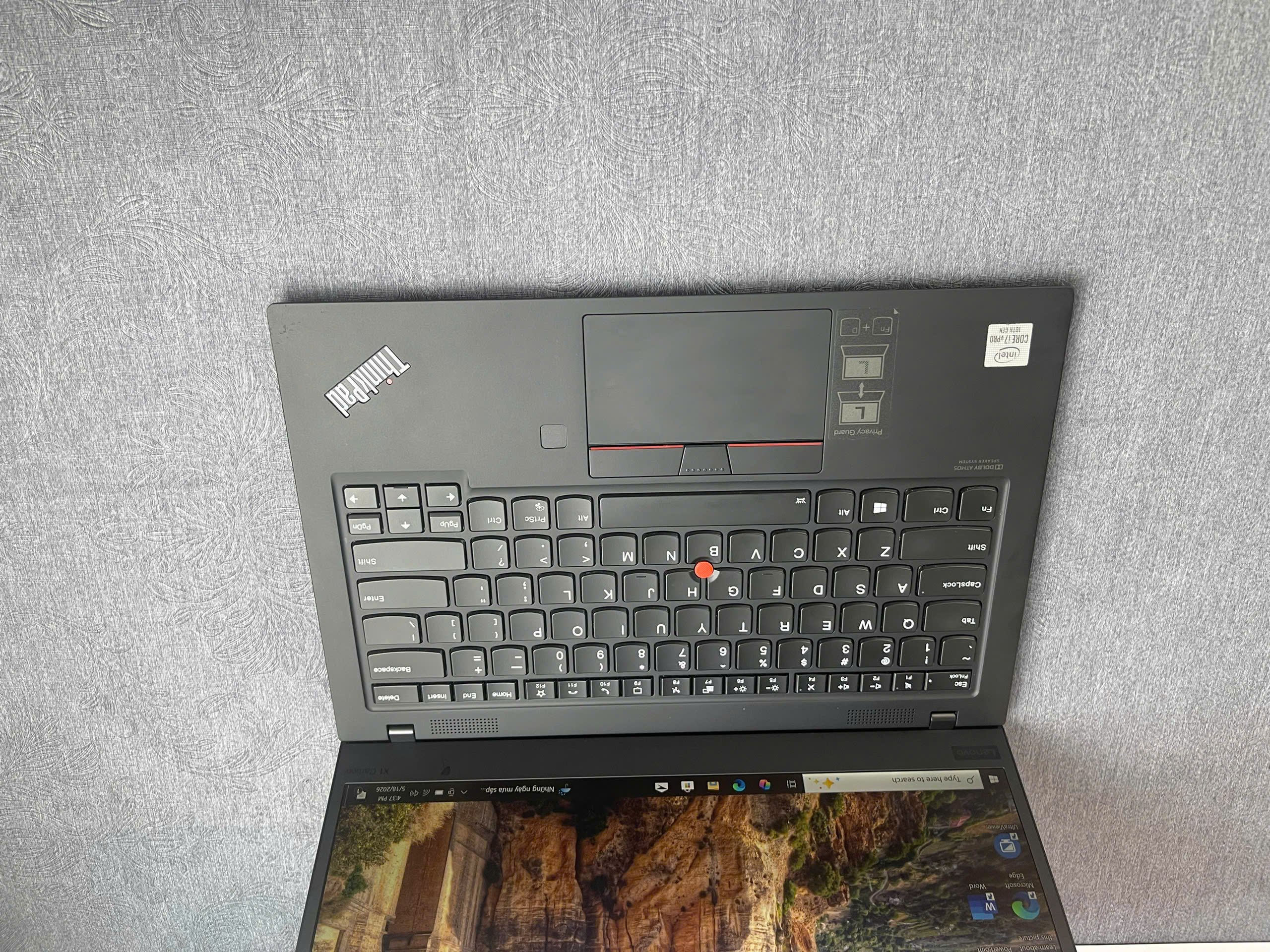 Thinkpad X1 Carbon G8