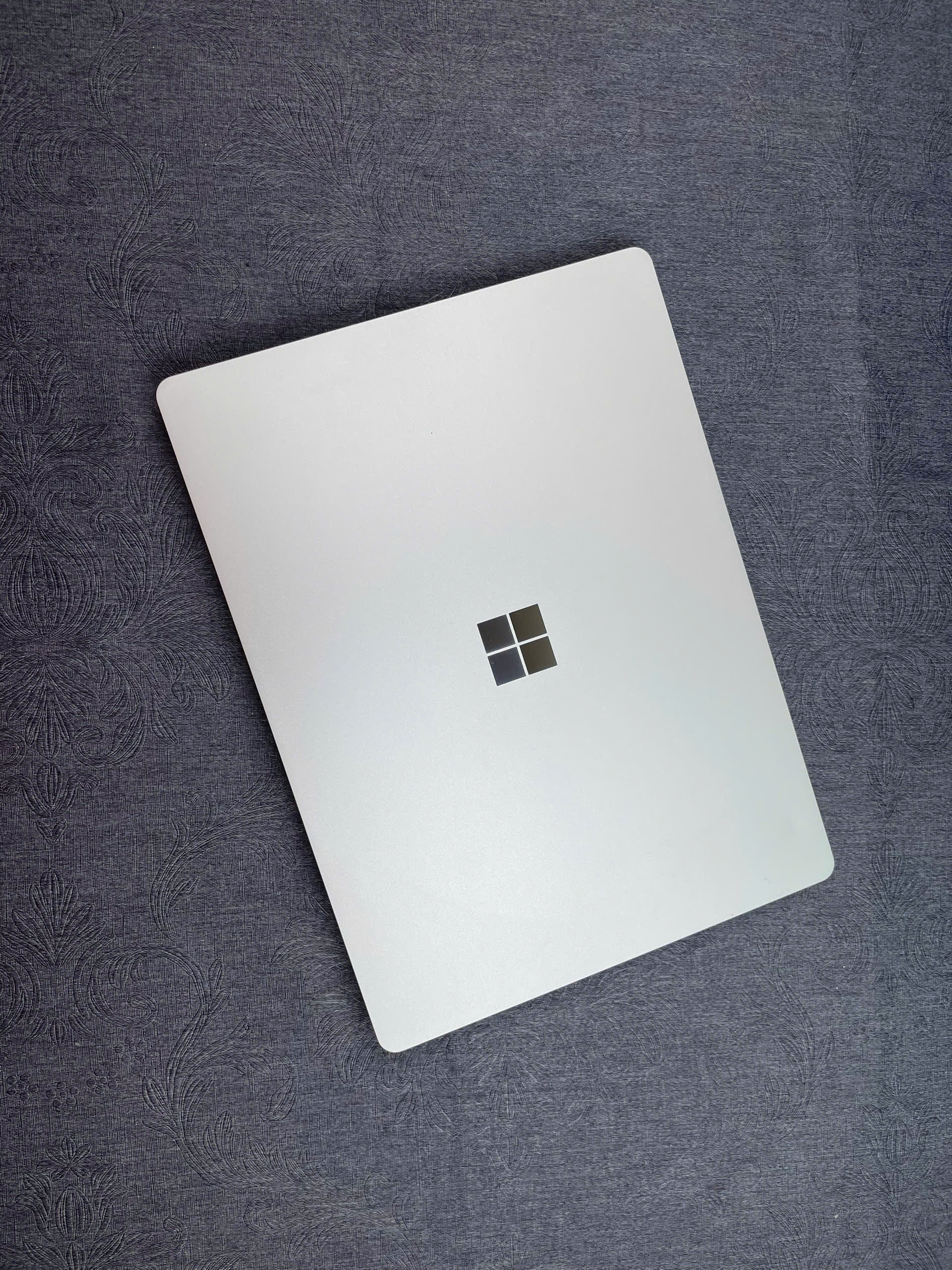 Surface laptop Go 2