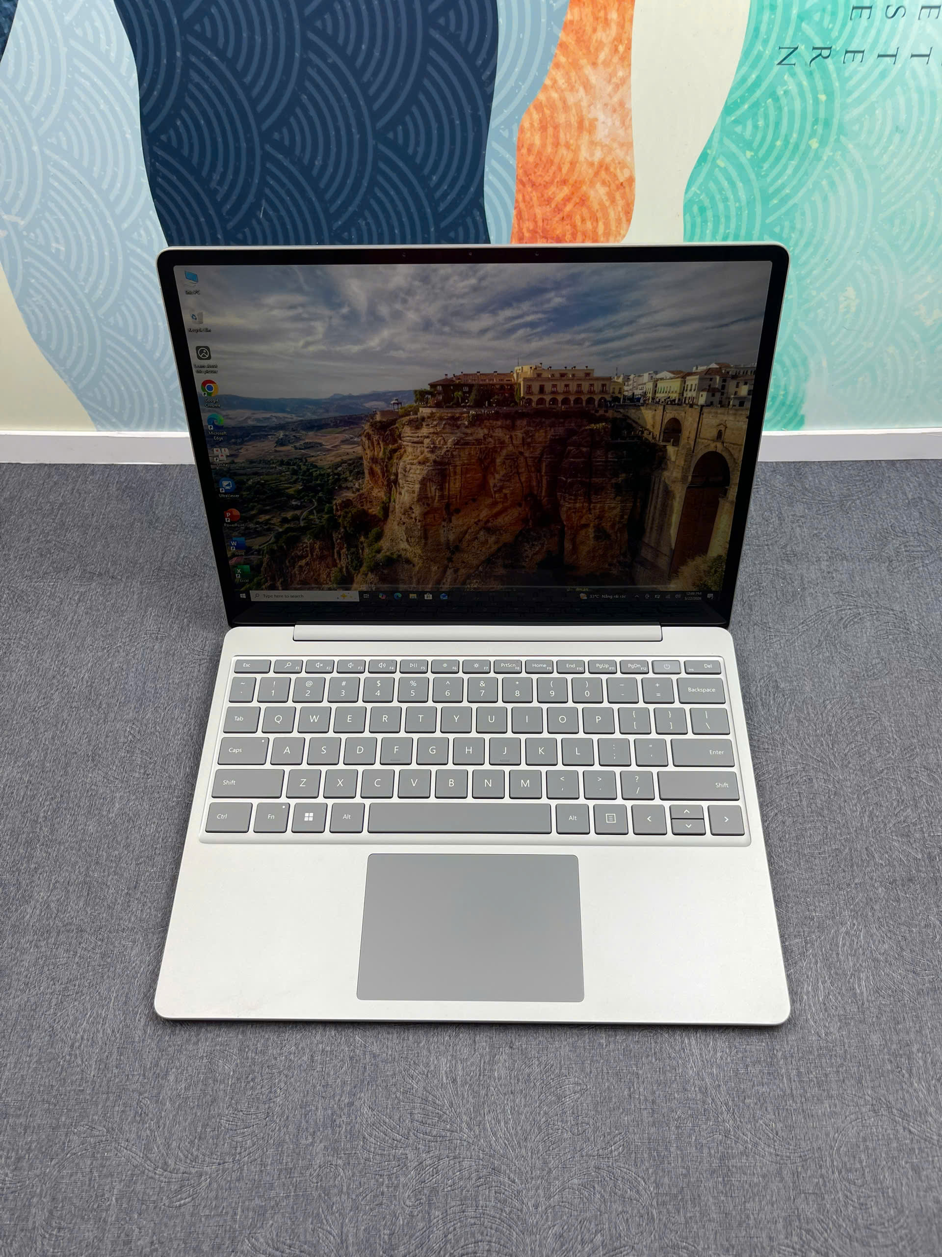 Surface laptop Go 2