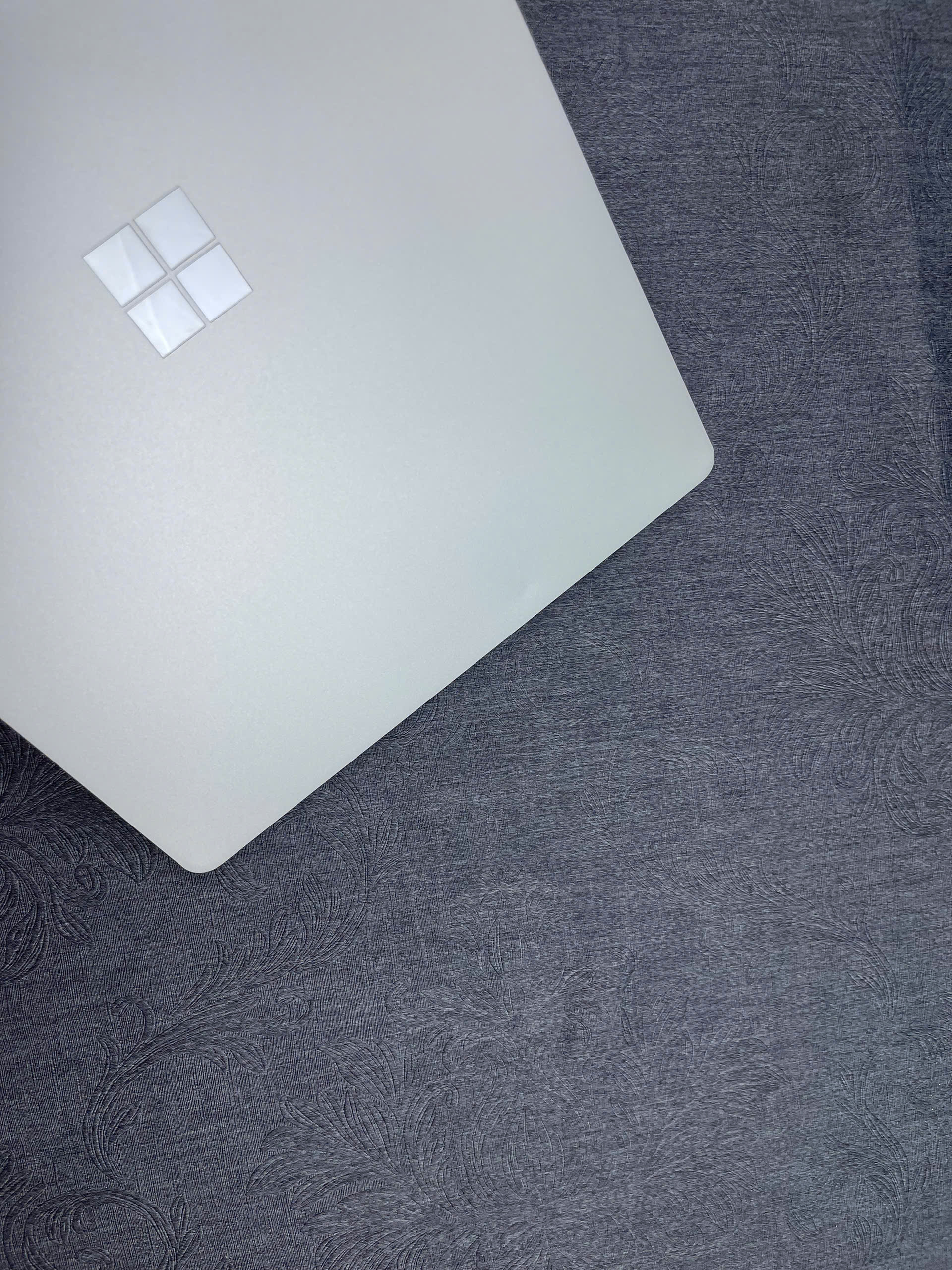 Surface laptop Go 2