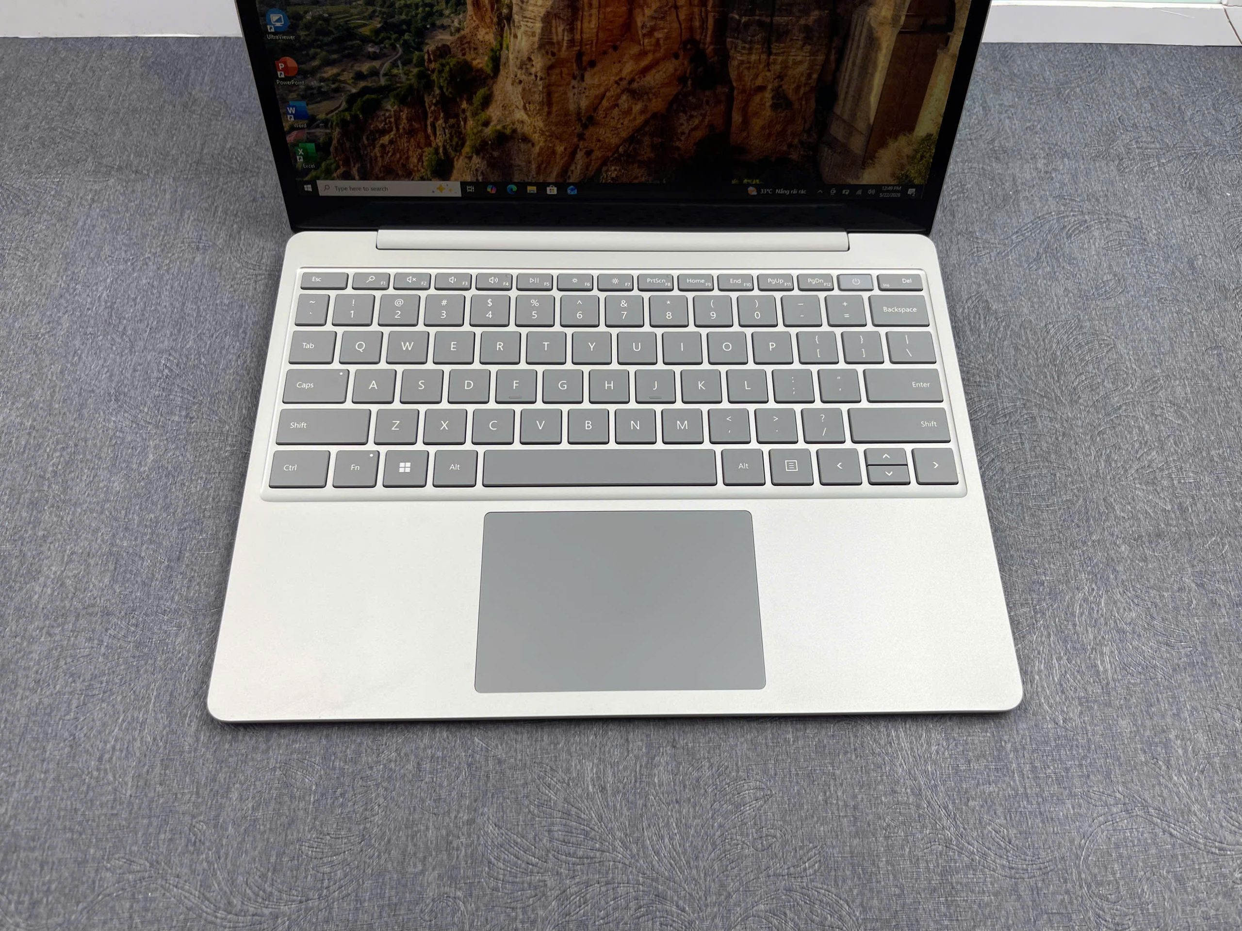 Surface laptop Go 2