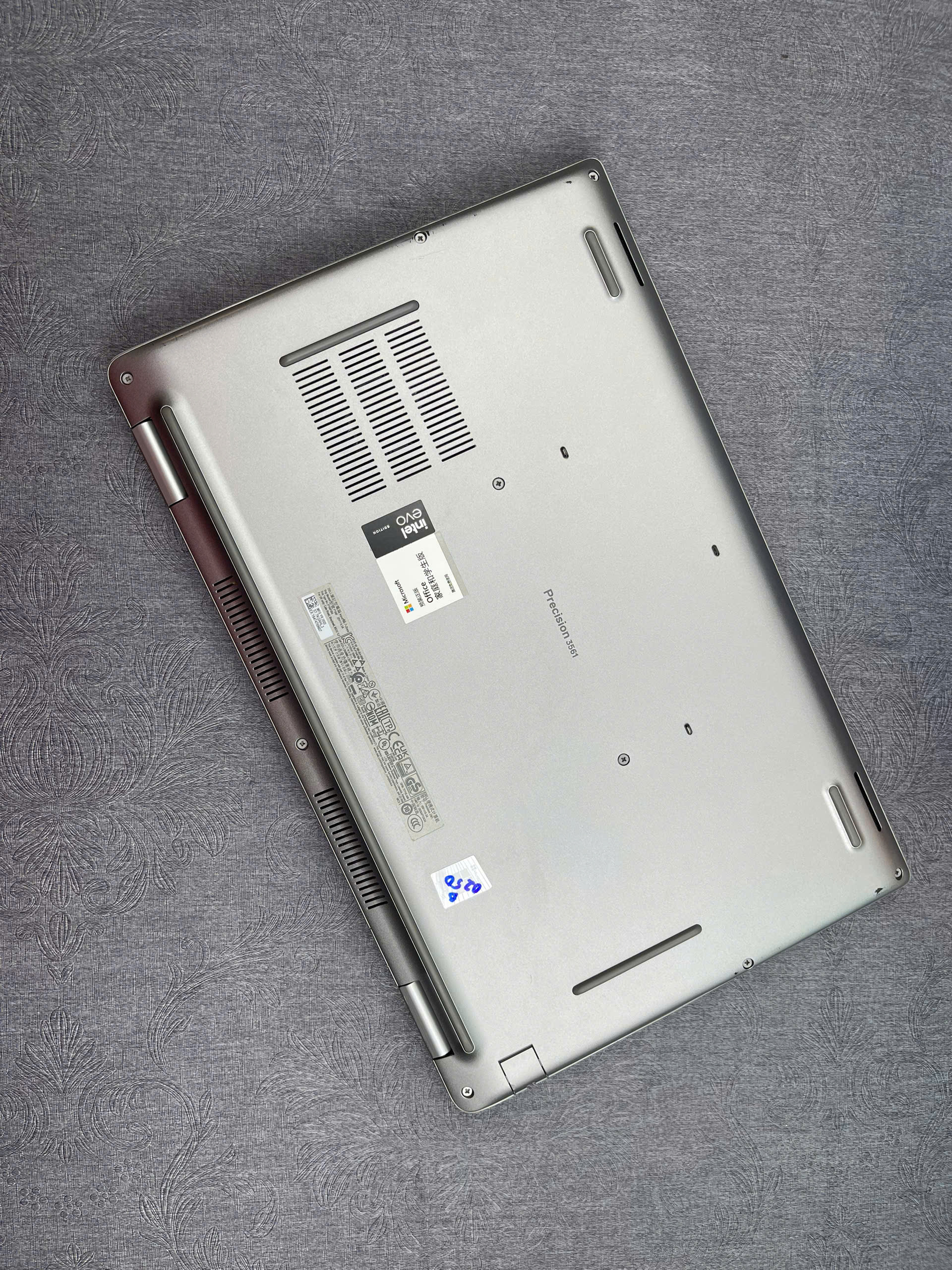 Dell Precision 3561