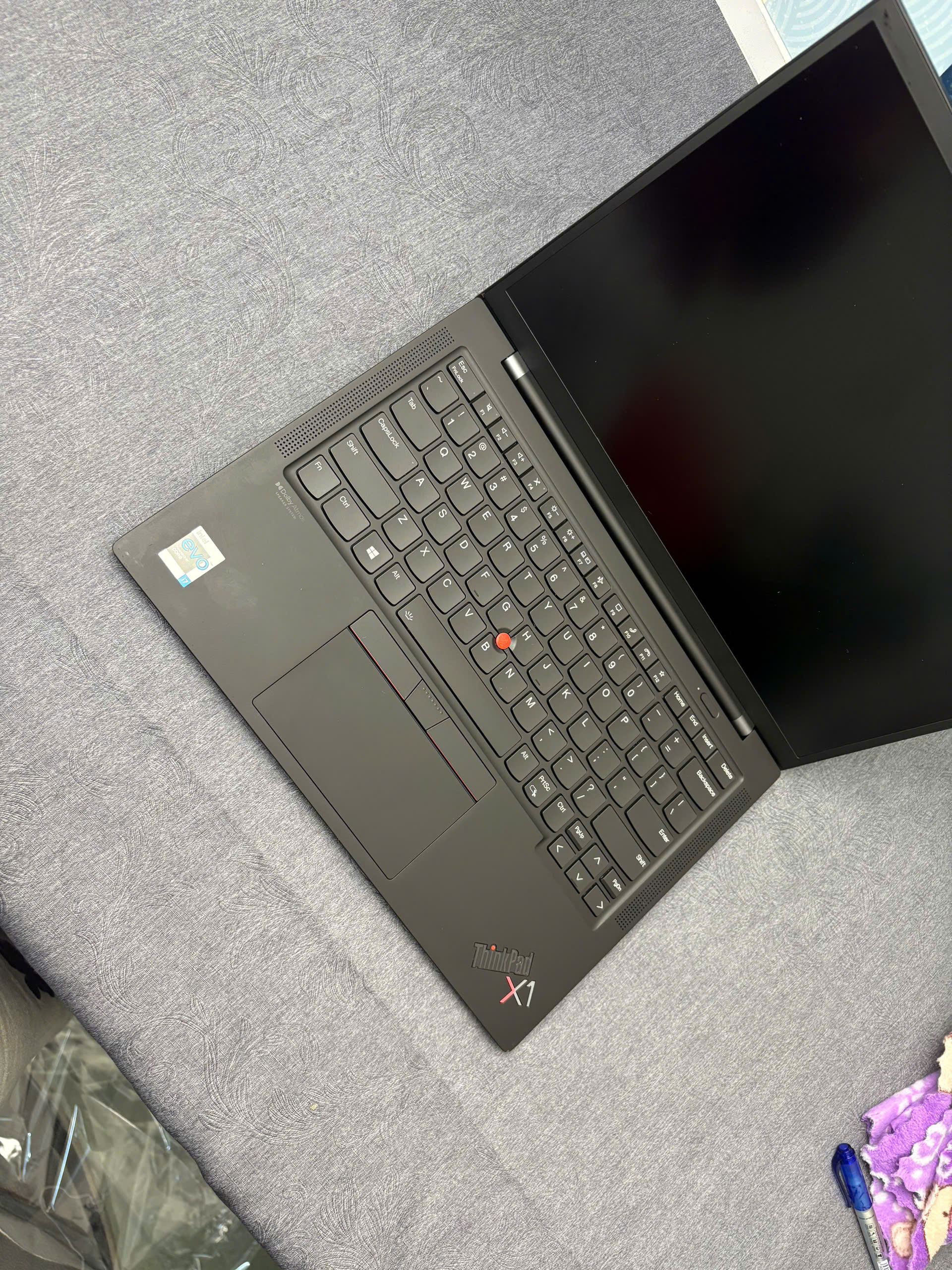 Thinkpad X1 Carbon G9