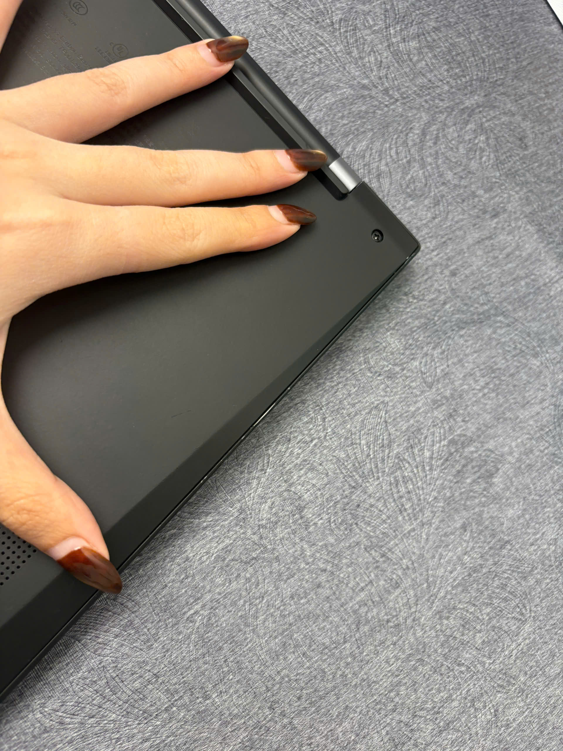 Thinkpad X1 Carbon G9