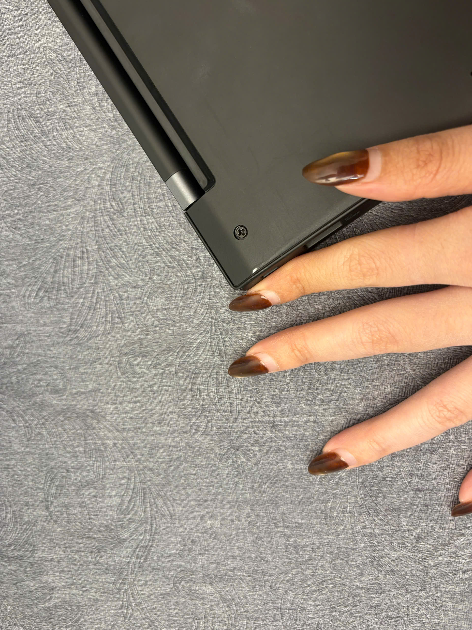 Thinkpad X1 Carbon G9