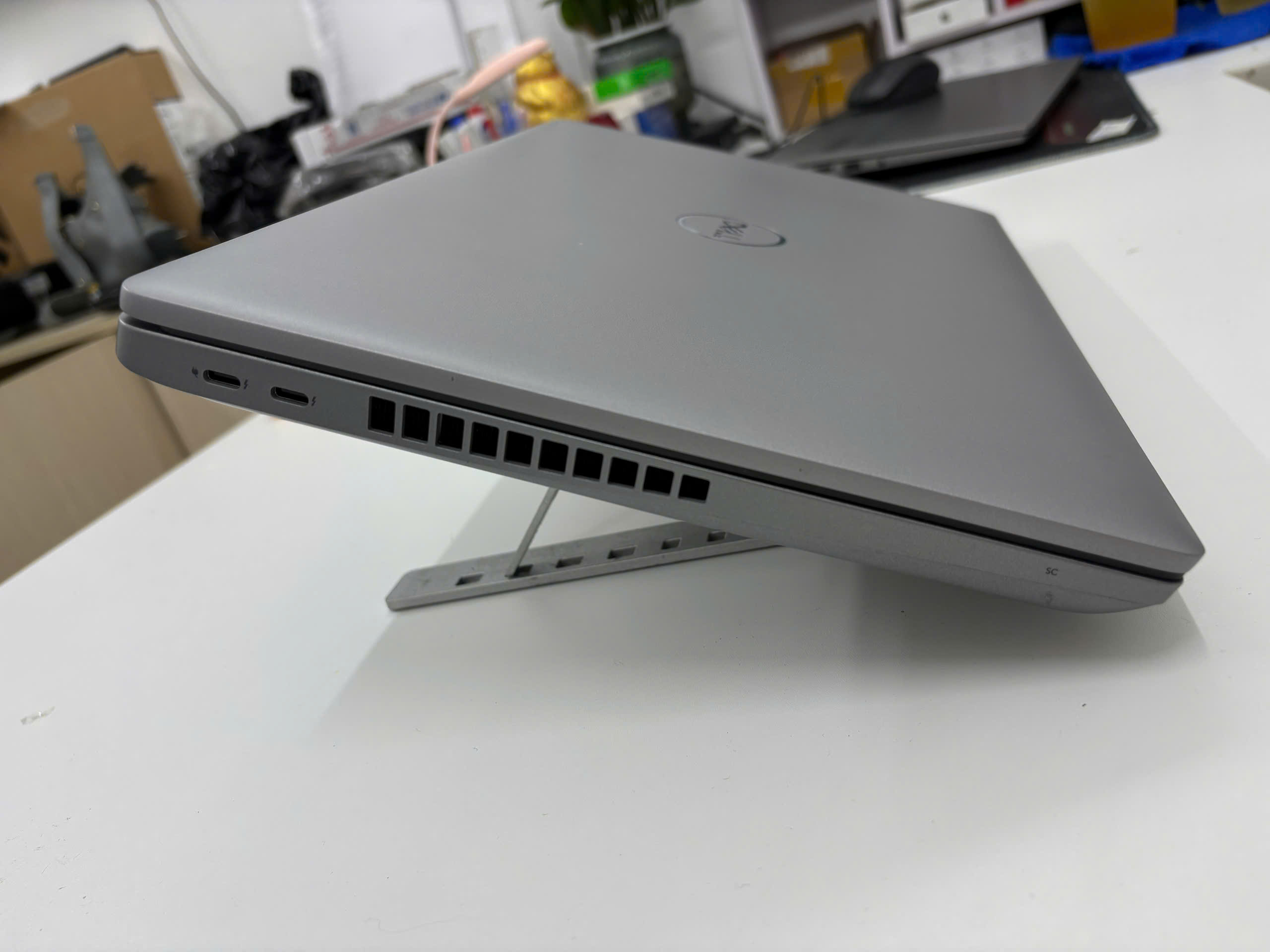 Dell Precision 3561
