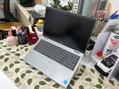 Dell Precision 3561