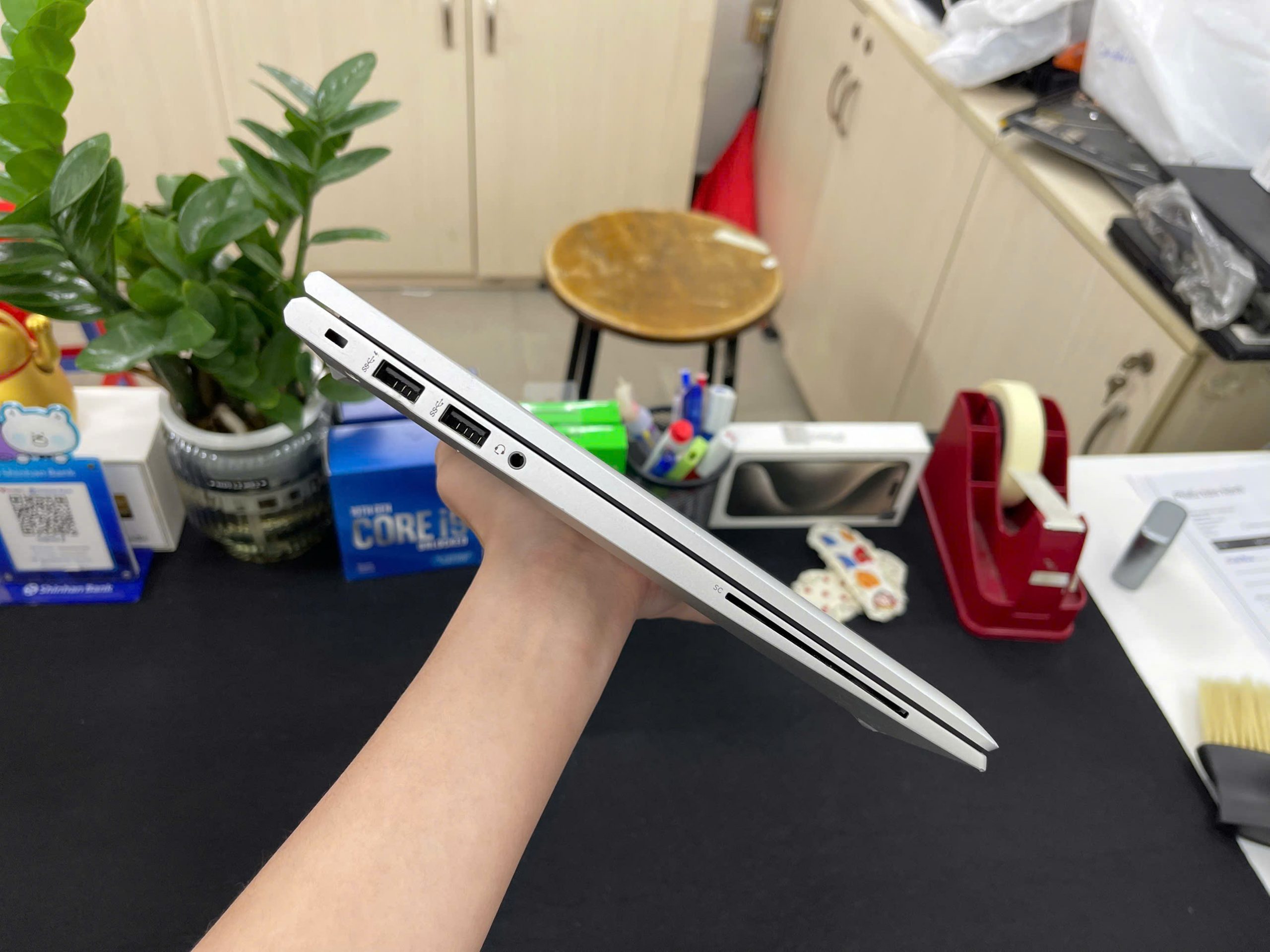 HP Elitebook 845 G8
