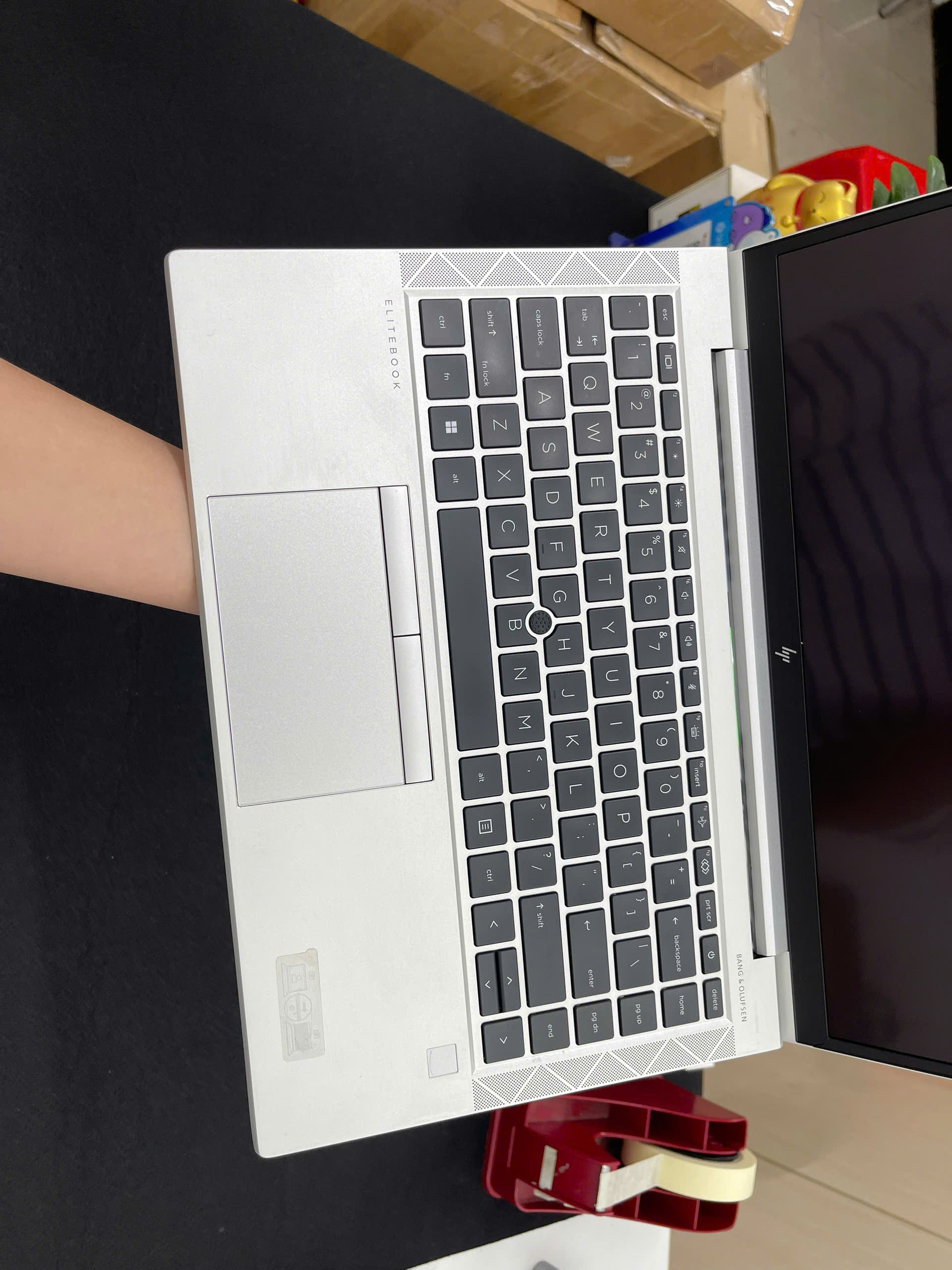HP Elitebook 845 G8