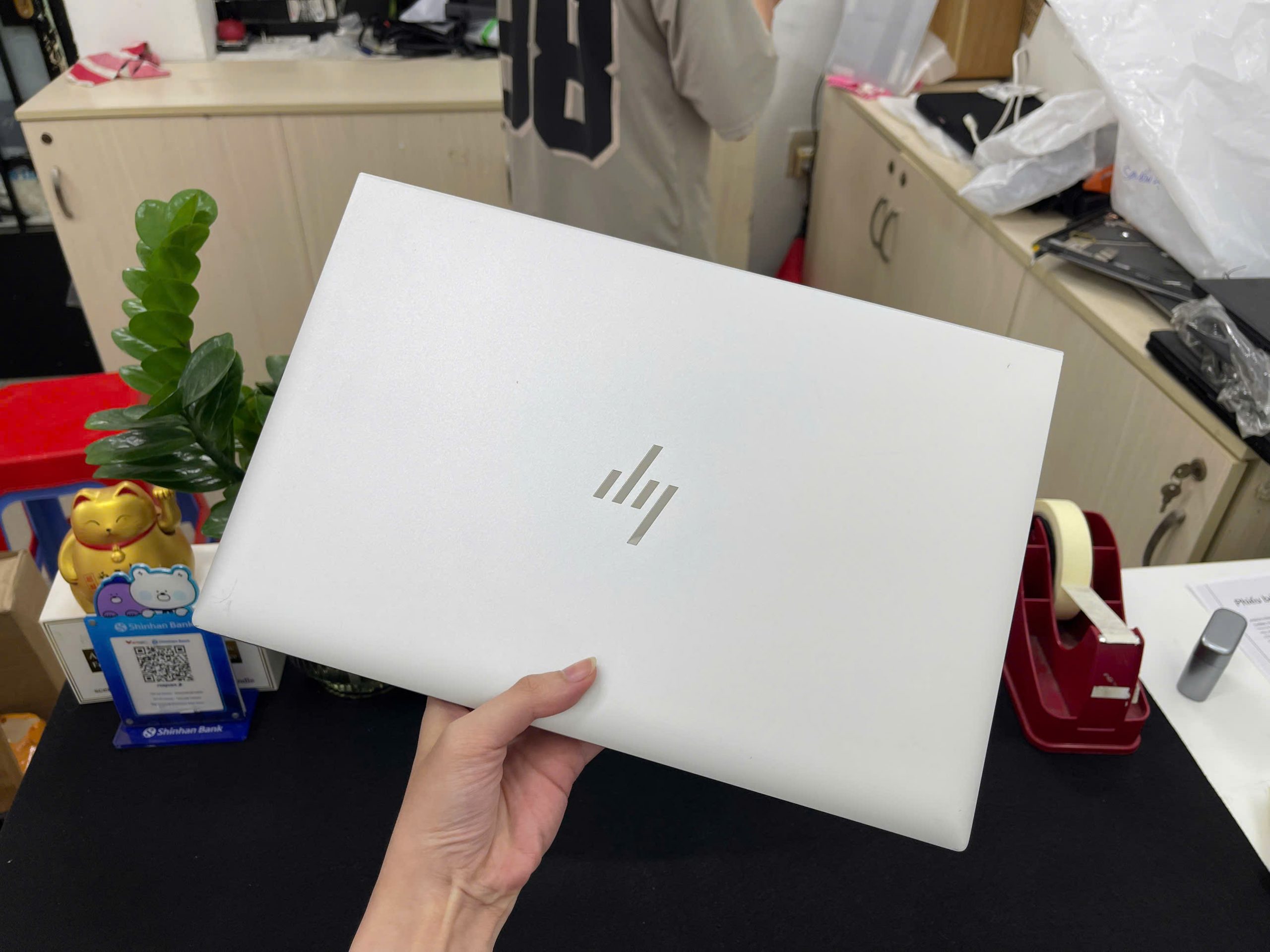 HP Elitebook 845 G8