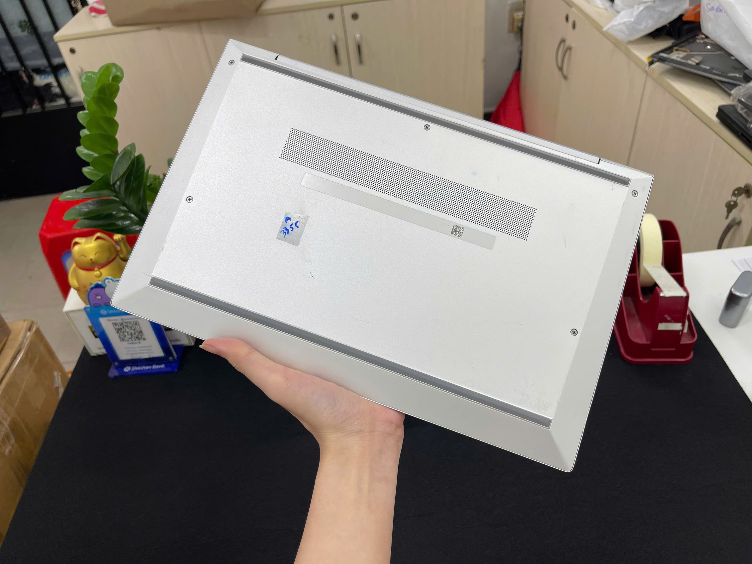 HP Elitebook 845 G8