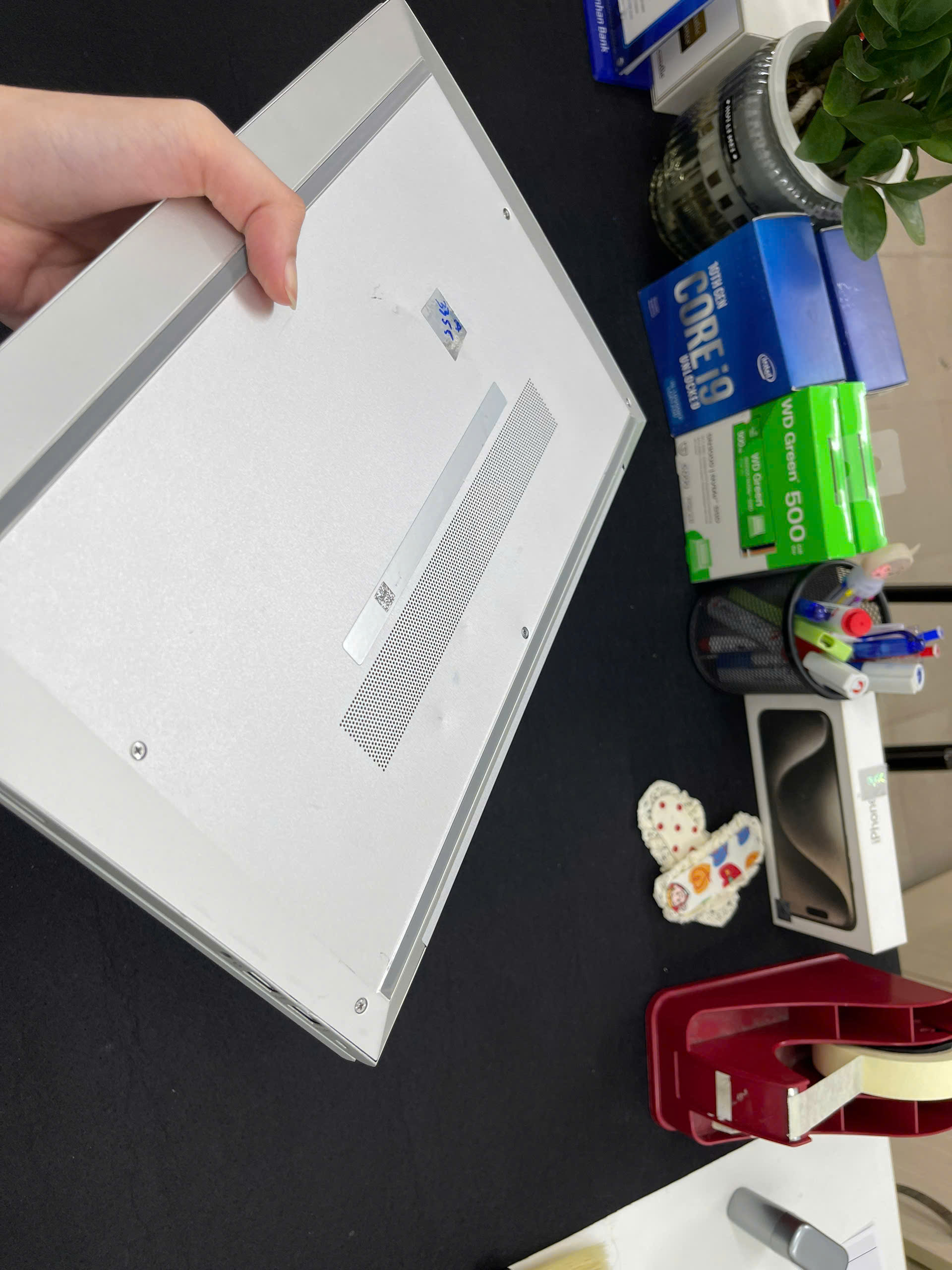 HP Elitebook 845 G8