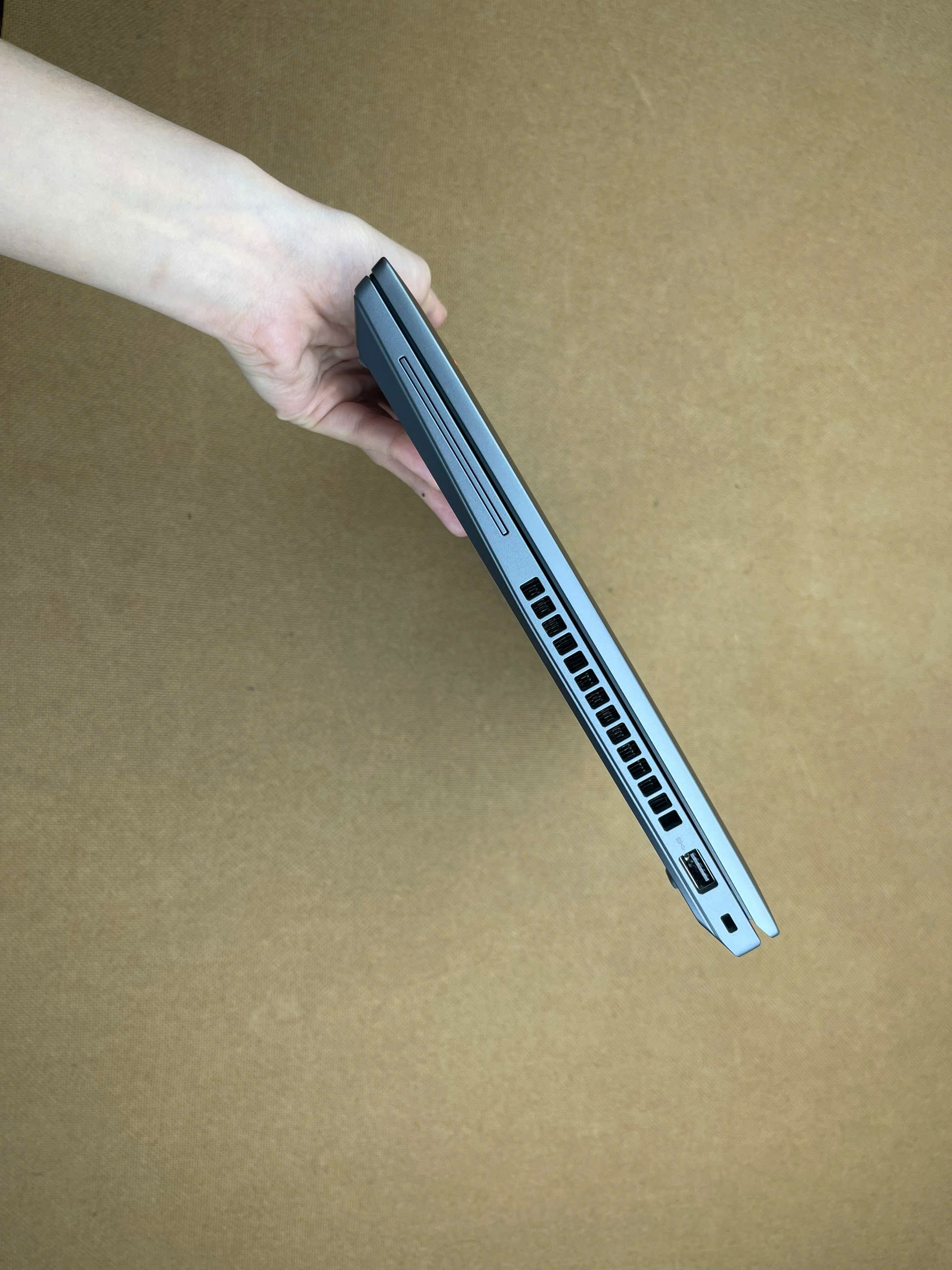 Thinkpad T14 G4 bản Nhôm