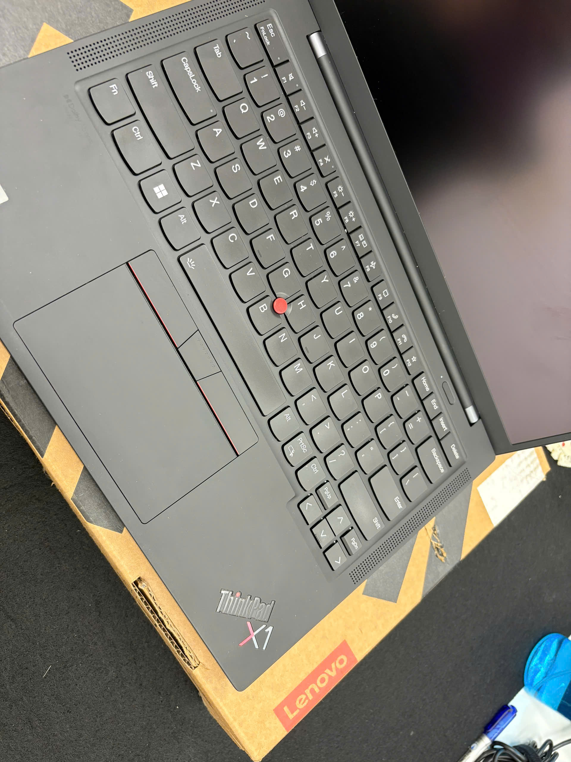 Thinkpad X1 Carbon G9