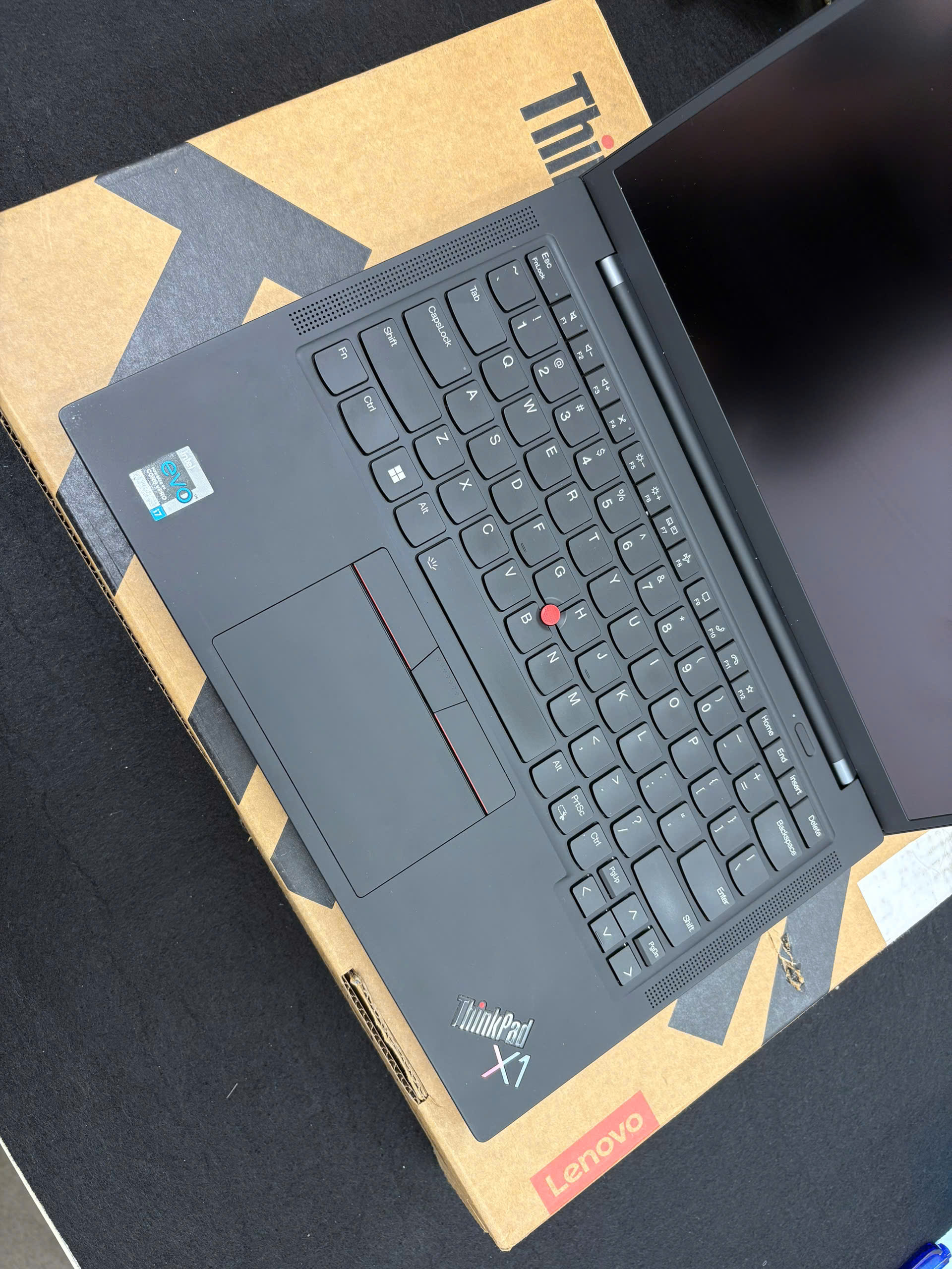 Thinkpad X1 Carbon G9