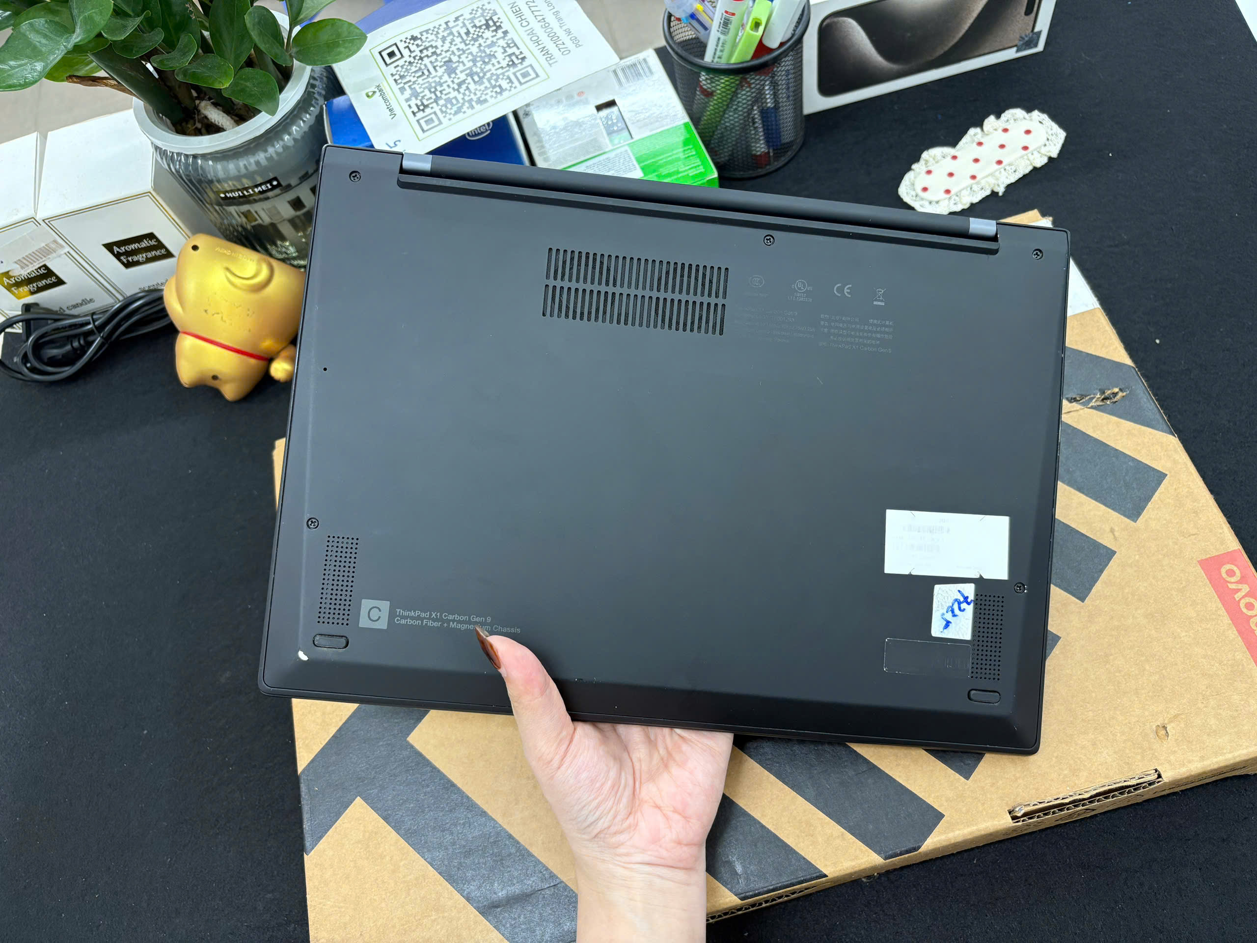 Thinkpad X1 Carbon G9