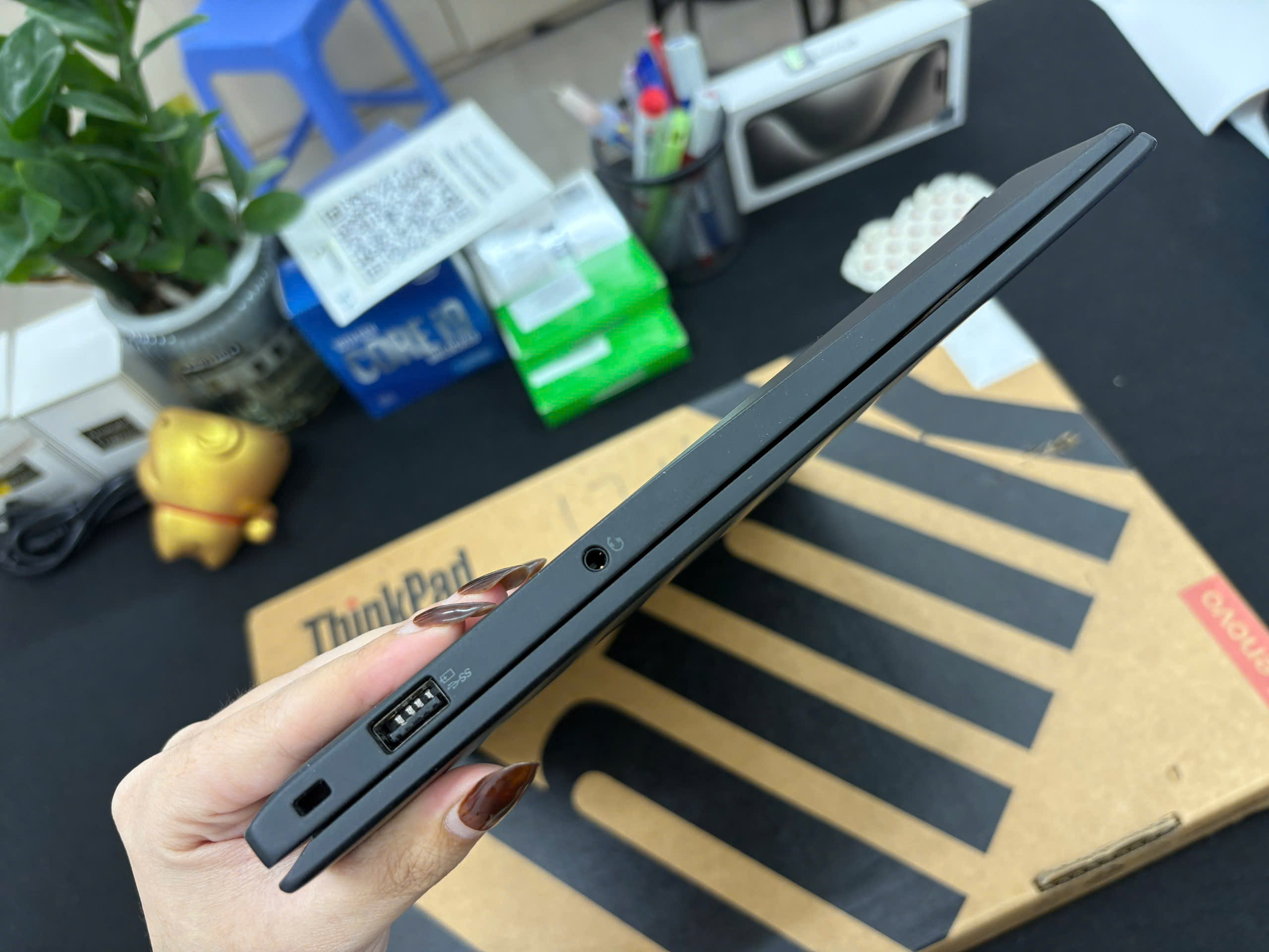 Thinkpad X1 Carbon G9