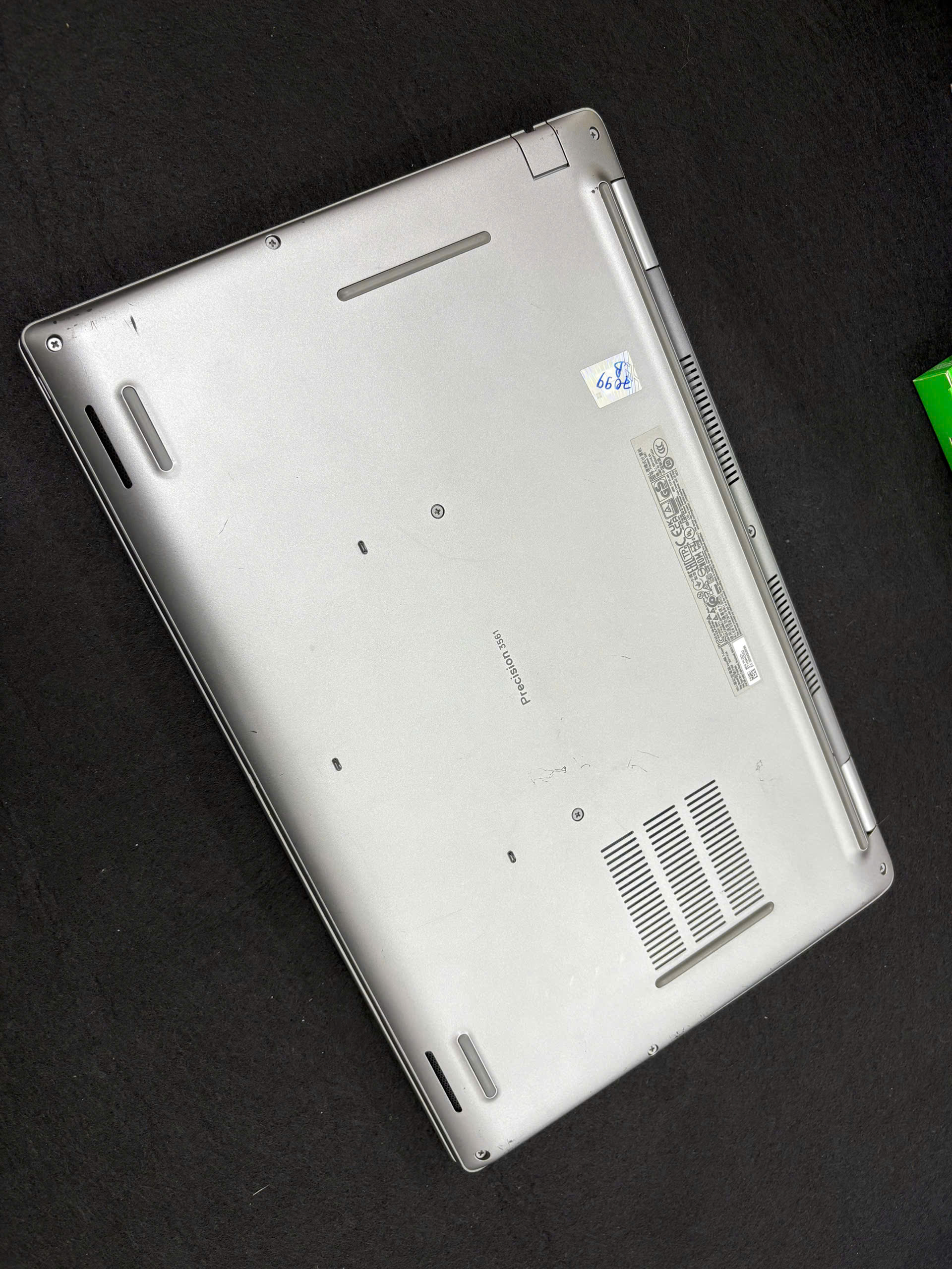 Dell Precision 3561