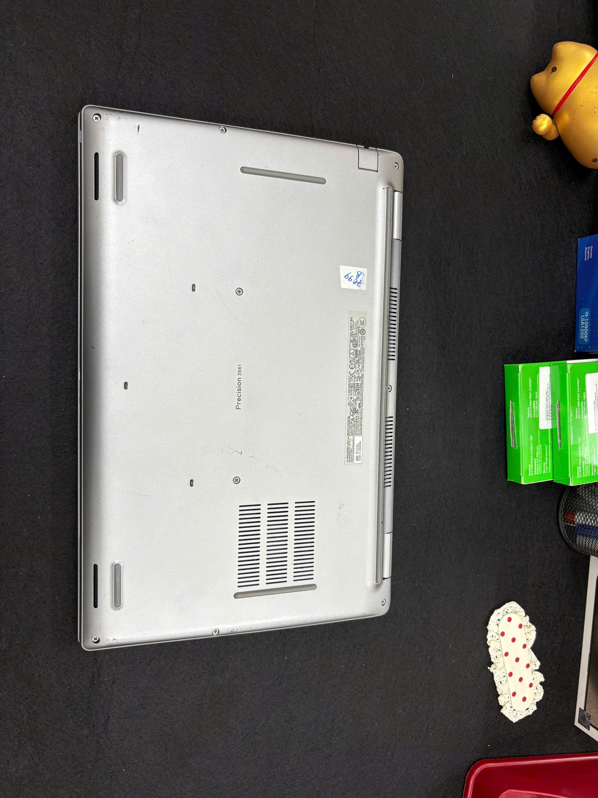 Dell Precision 3561