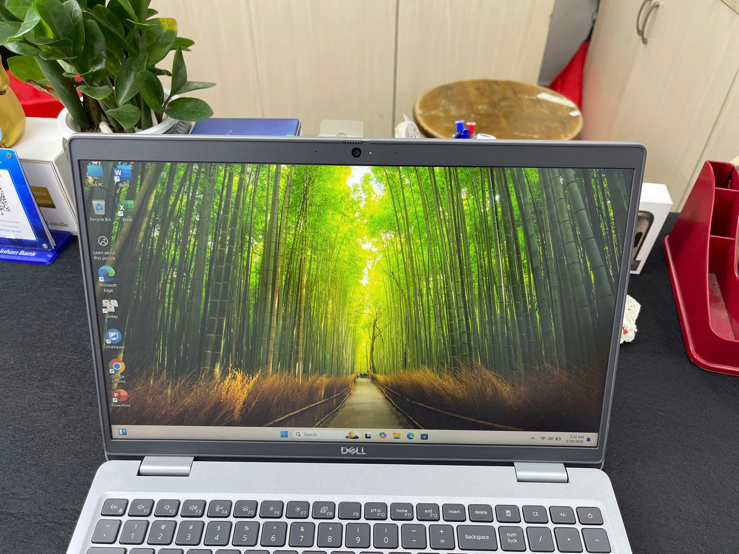 Dell Precision 3571