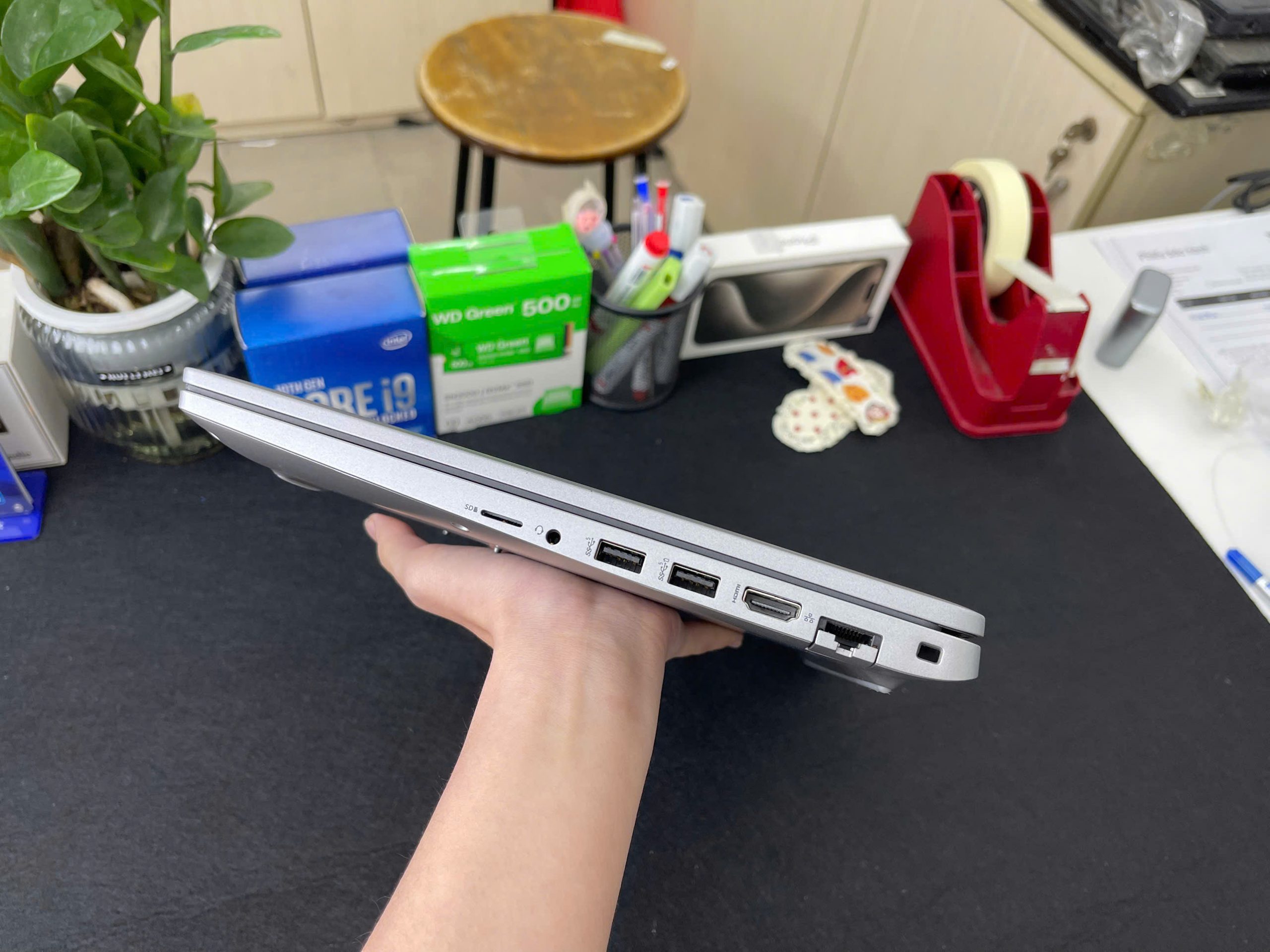 Dell Precision 3570