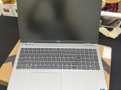 Dell Precision 3561