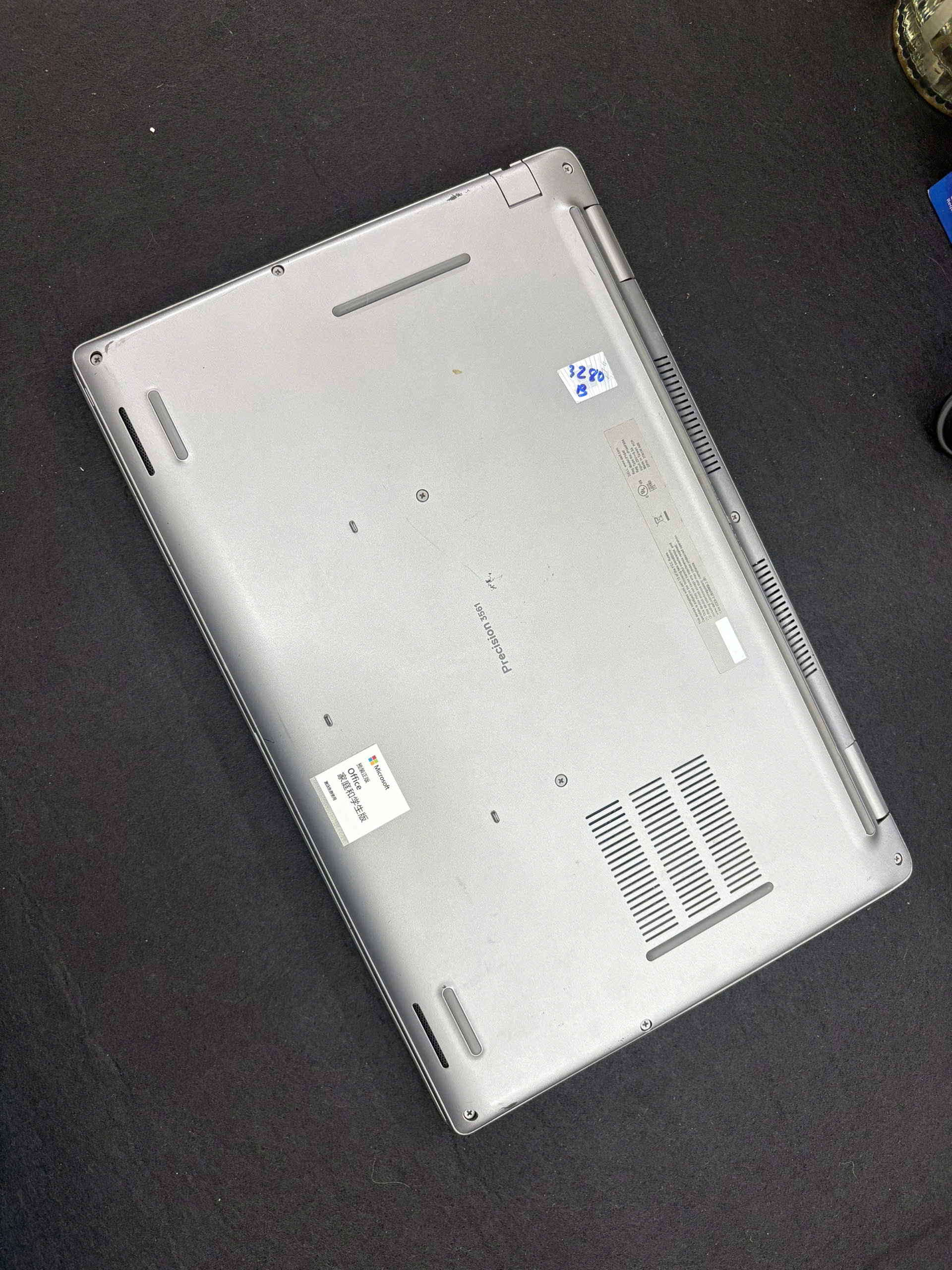 Dell Precision 3561