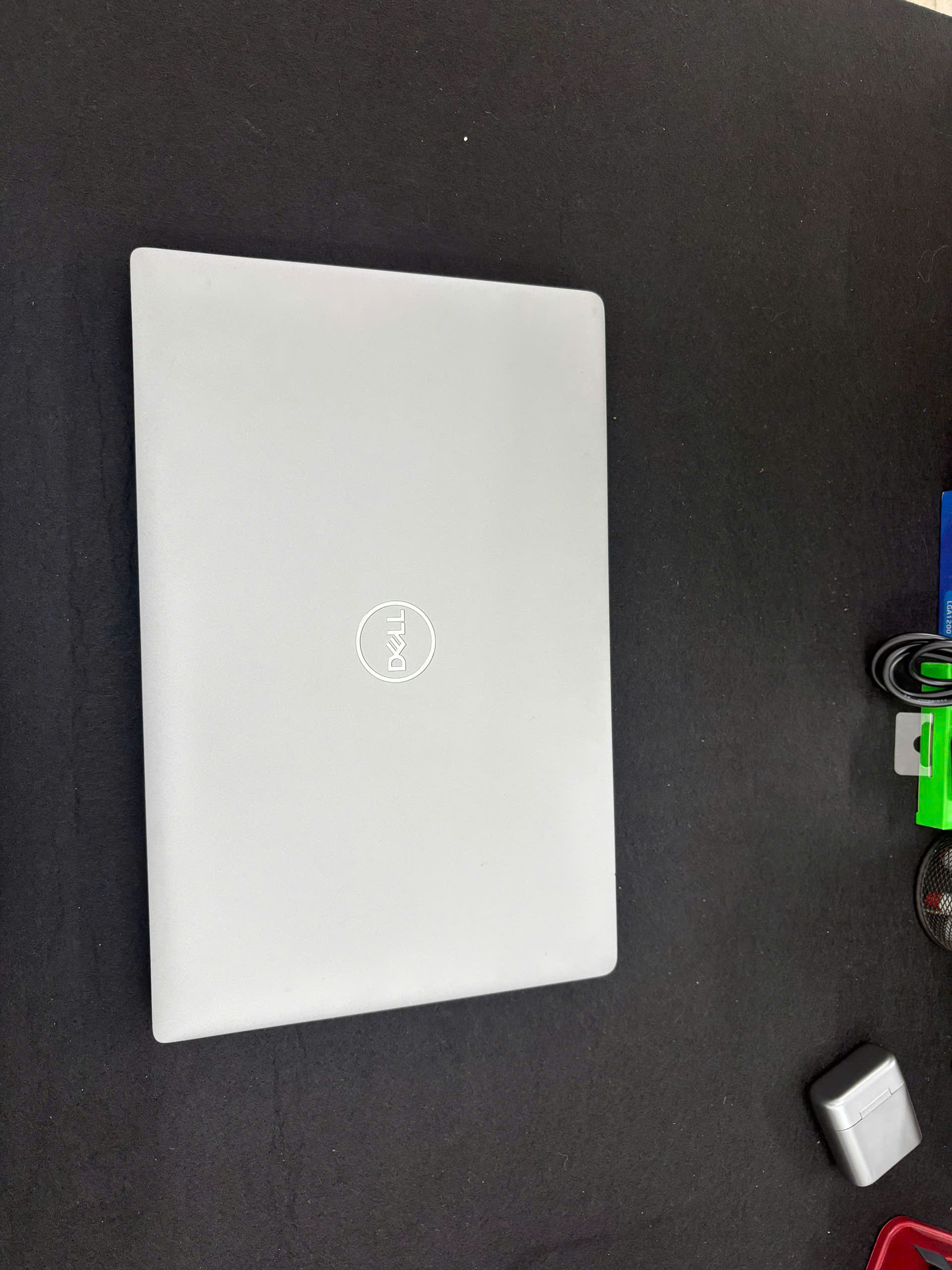 Dell Precision 3561