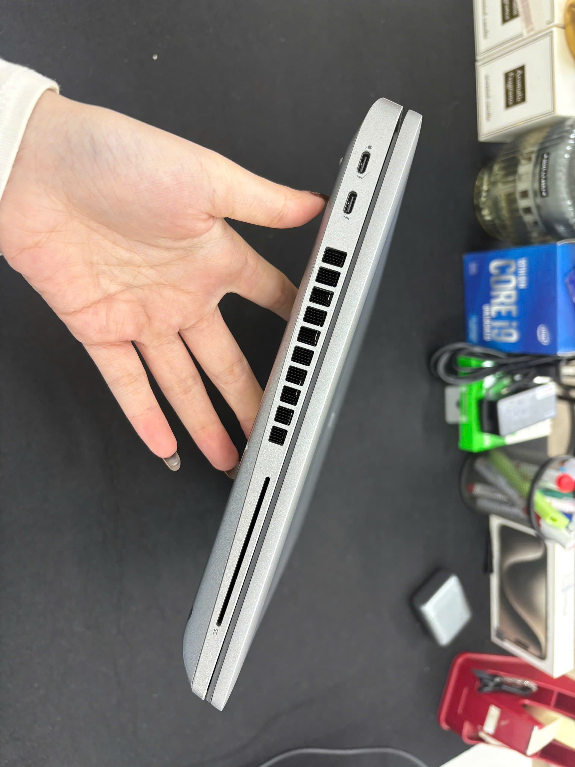 Dell Precision 3561