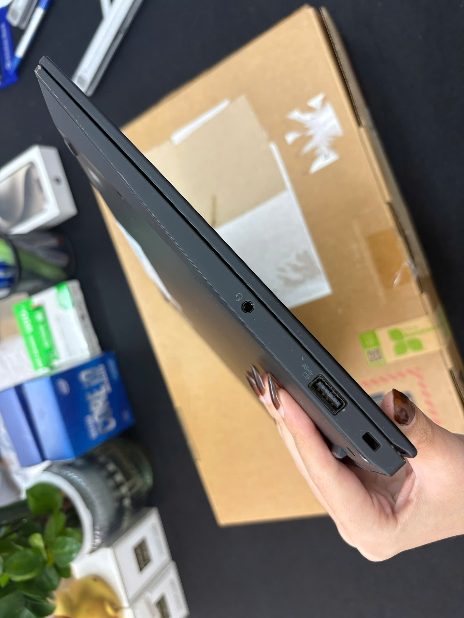 Thinkpad X1 Carbon G9