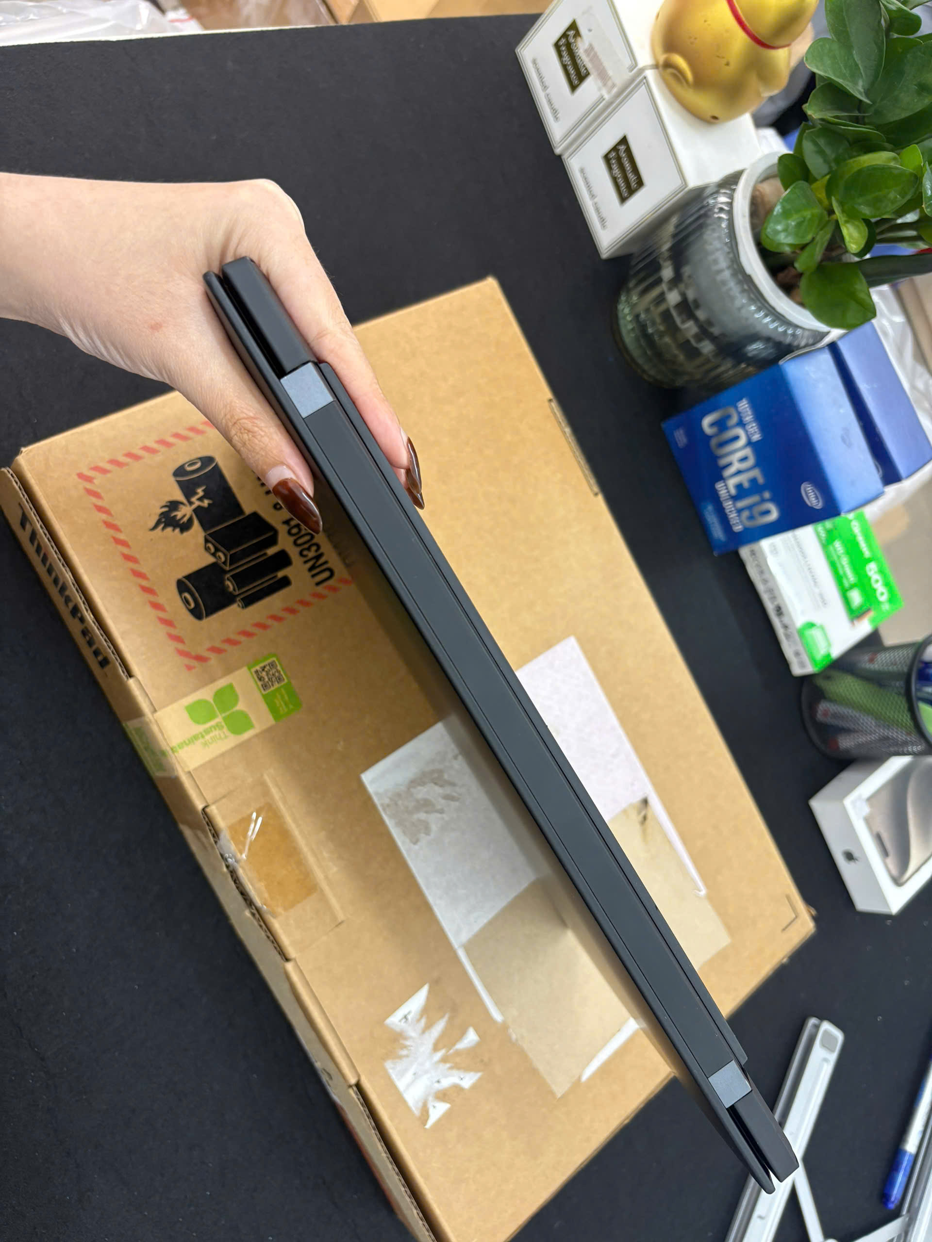 Thinkpad X1 Carbon G9