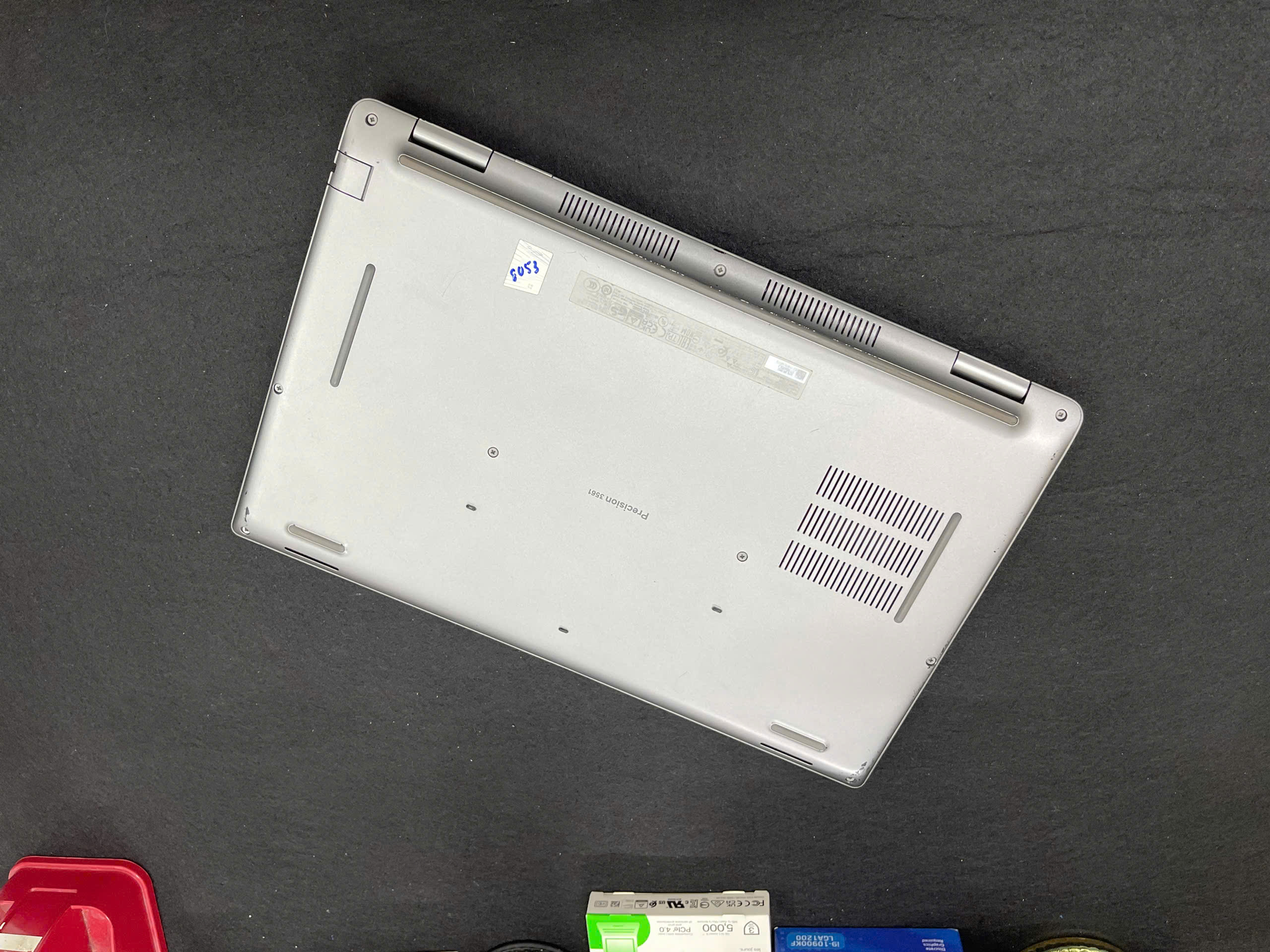 Dell Precision 3561