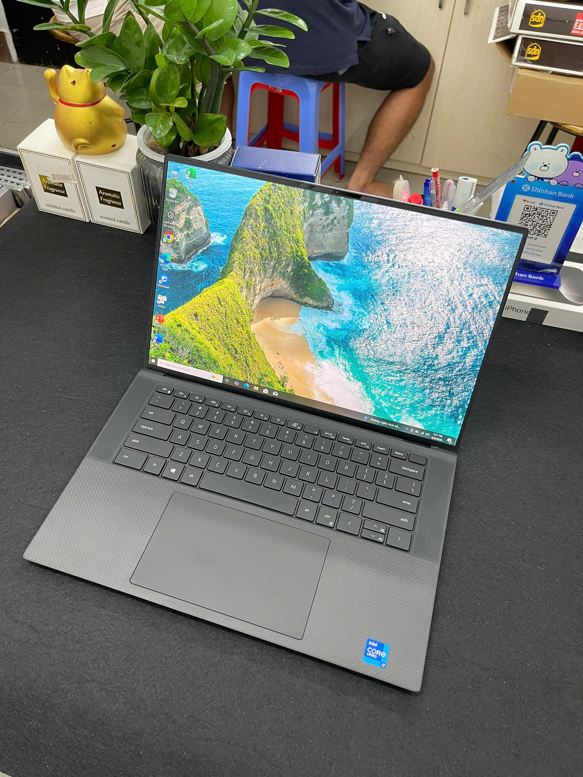 Dell Precision 5560