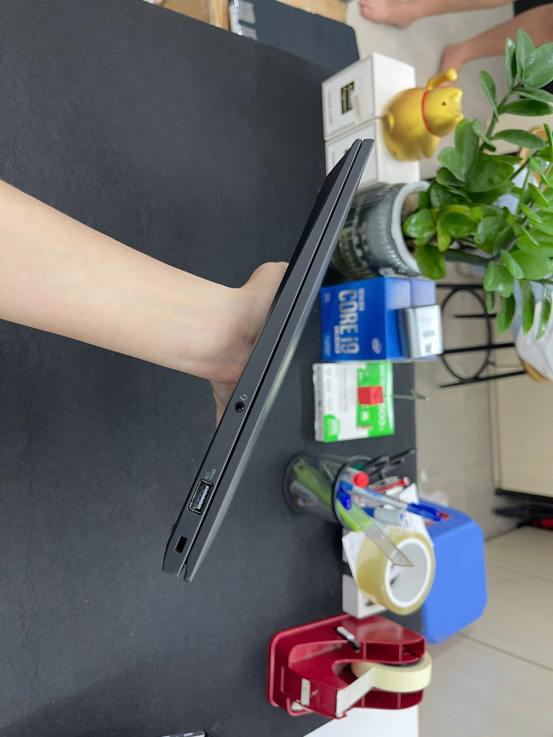 Thinkpad X1 Carbon G10