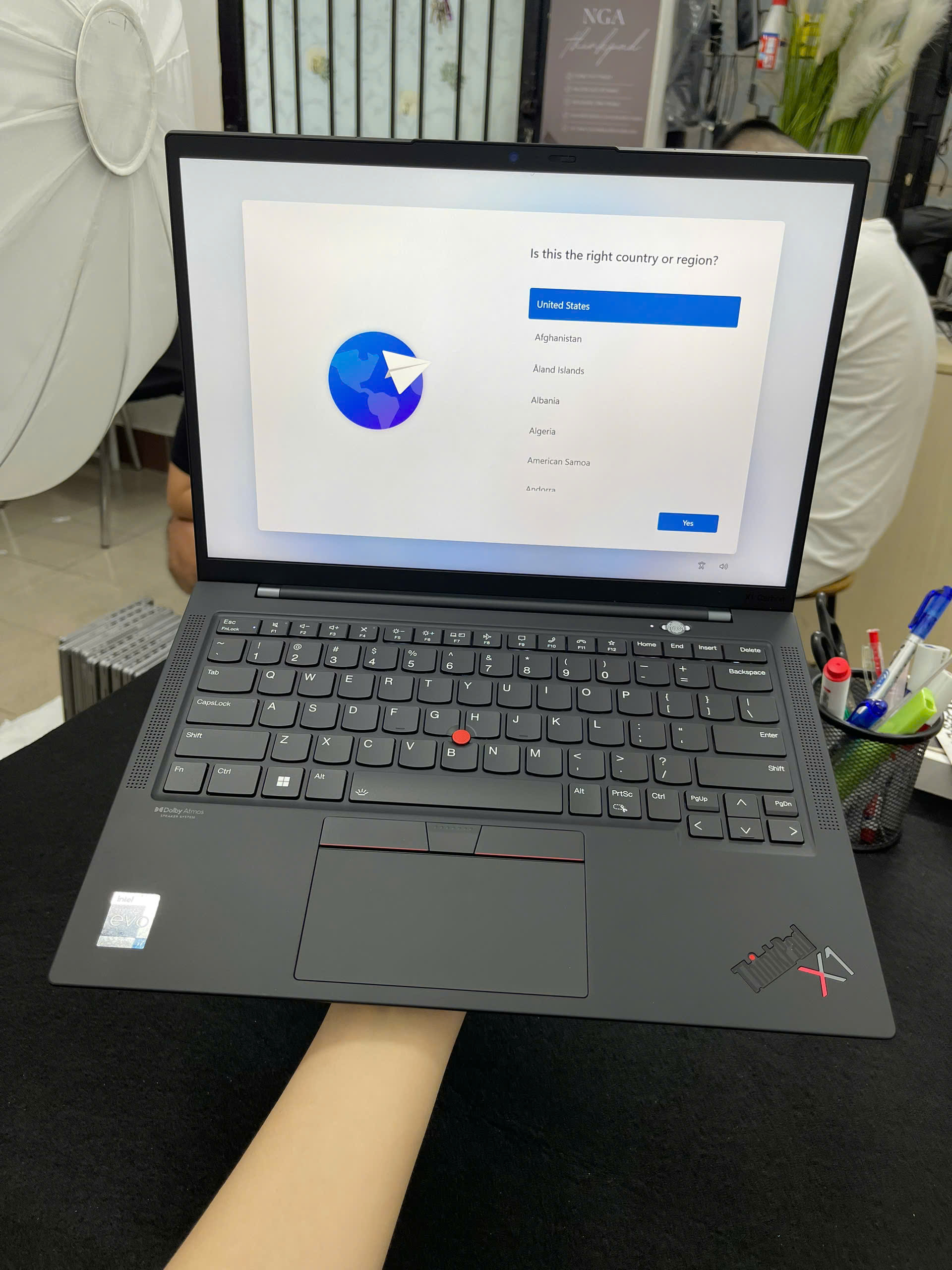 Thinkpad X1 Carbon G10
