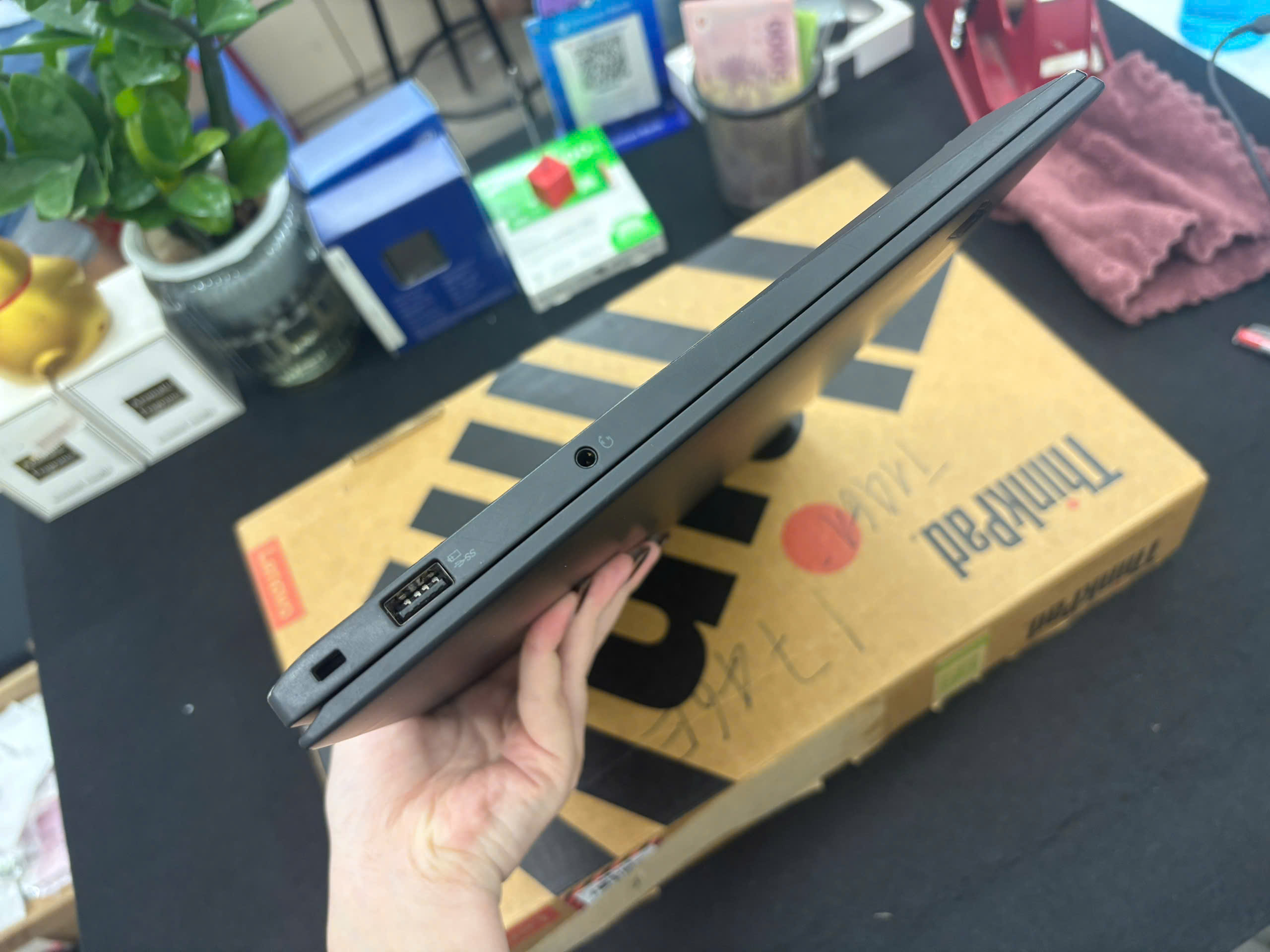 Thinkpad X1 Carbon G9