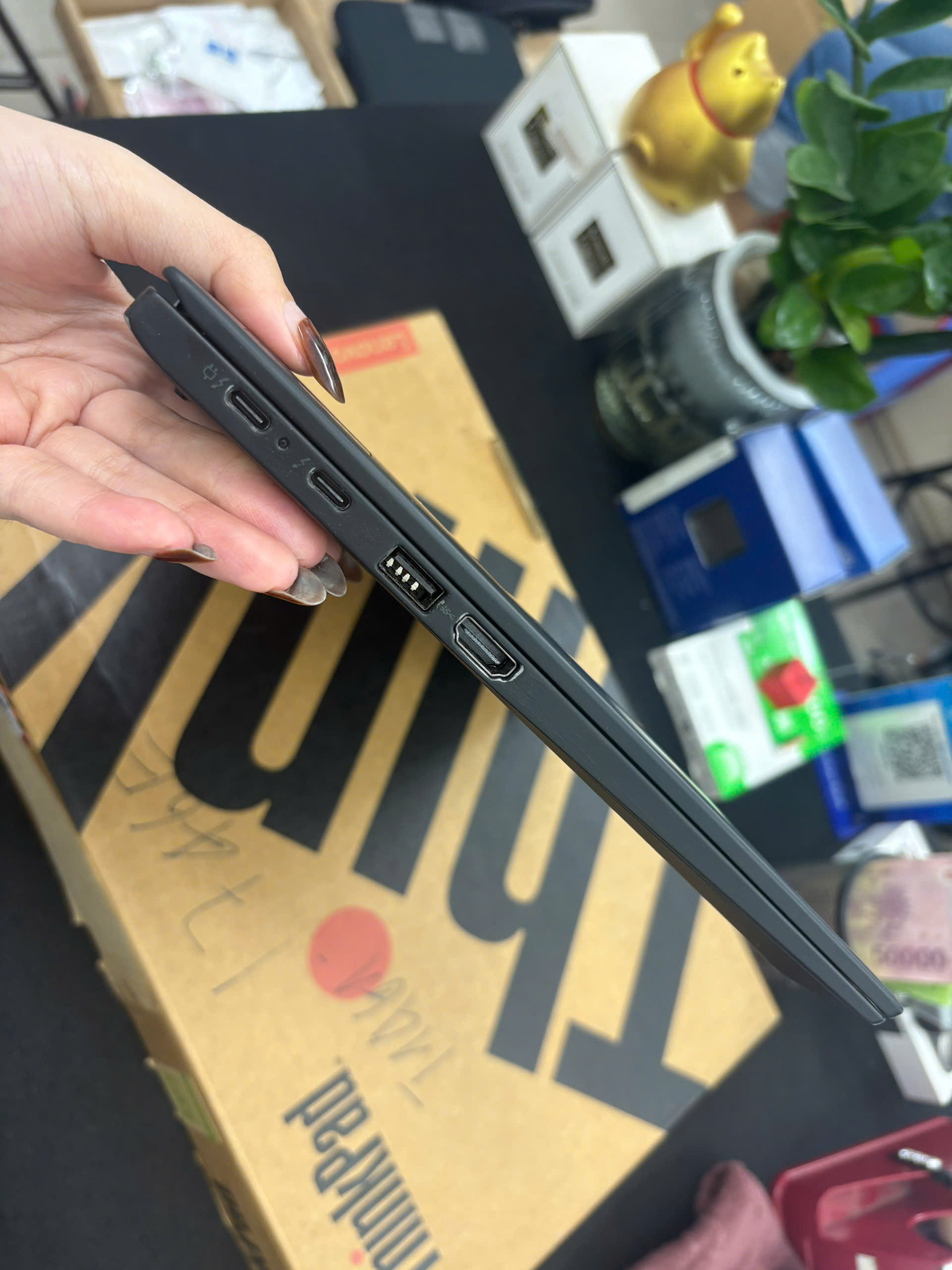 Thinkpad X1 Carbon G9
