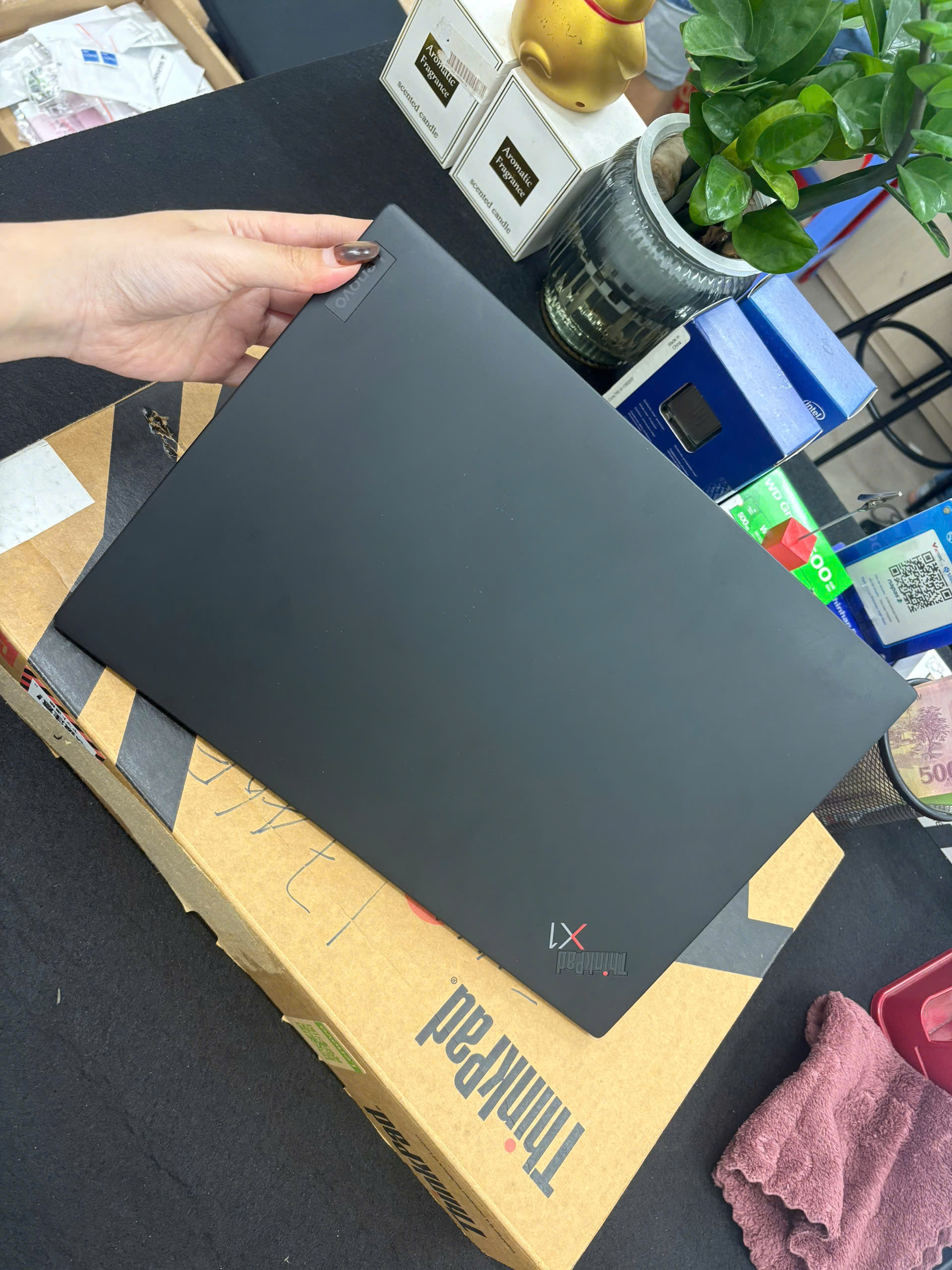 Thinkpad X1 Carbon G9