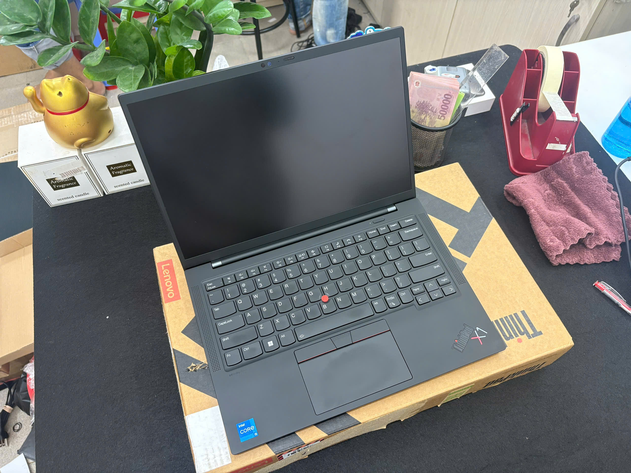 Thinkpad X1 Carbon G9