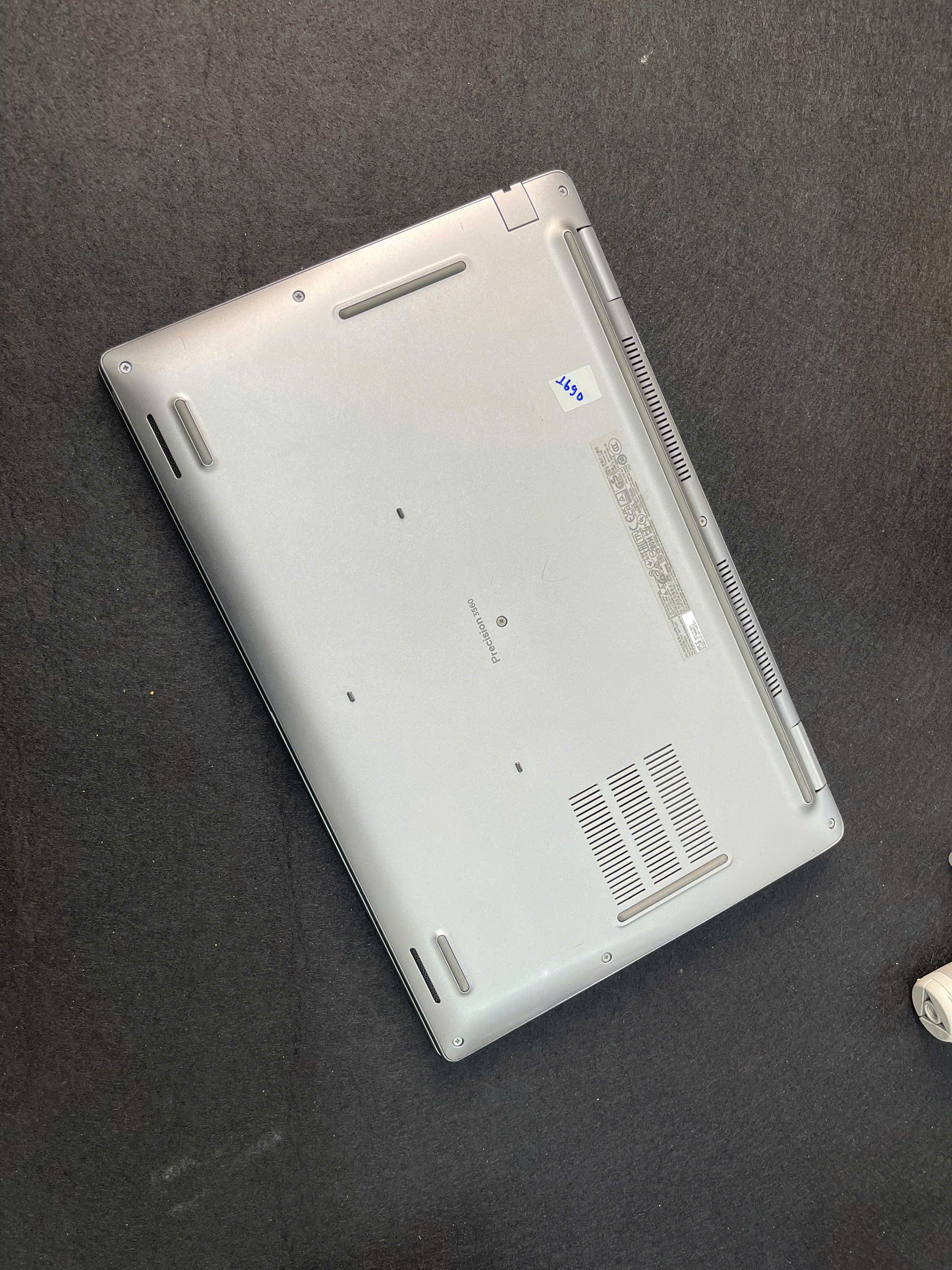 Dell Precision 3560