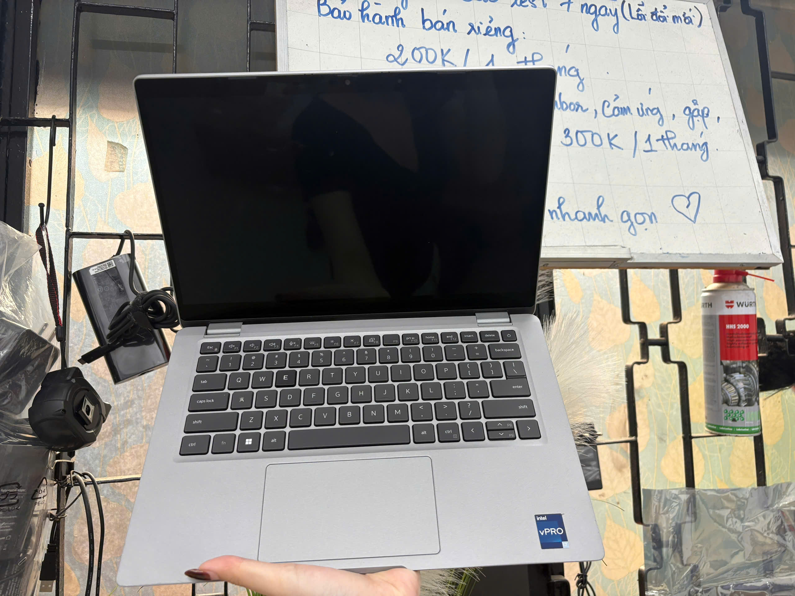 Dell Latitude 5330 2in1