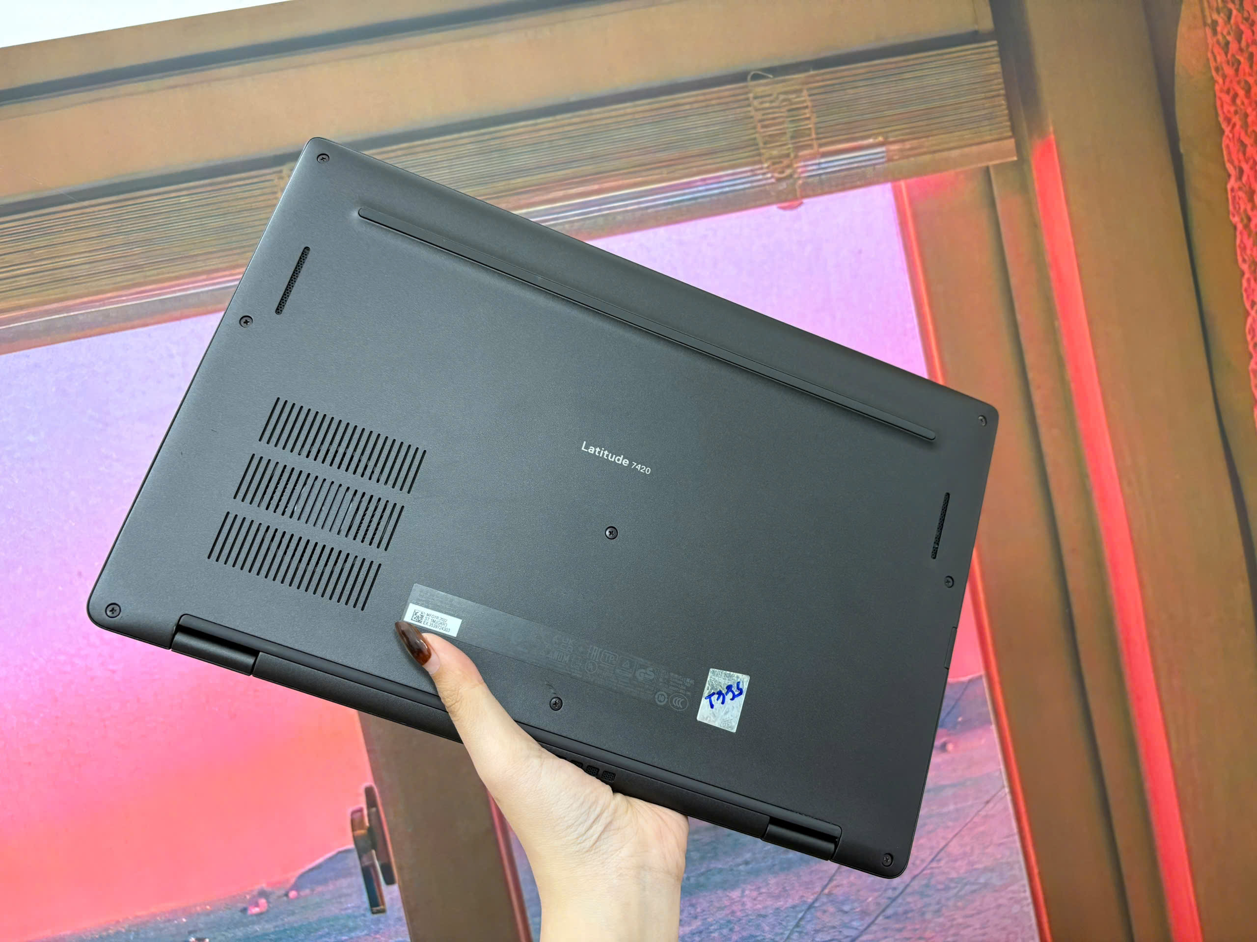 Dell Latitude 7420
