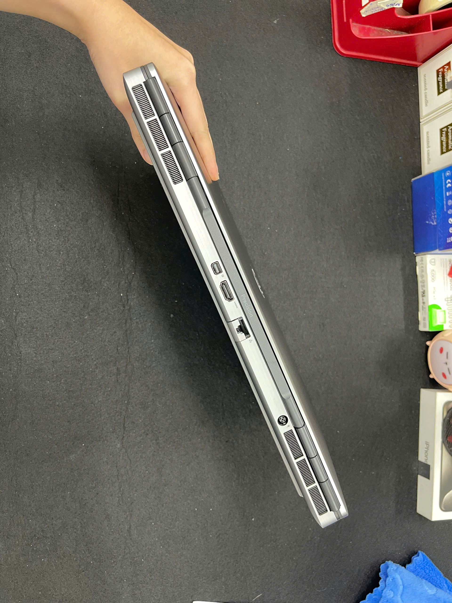 Dell Precision 7560