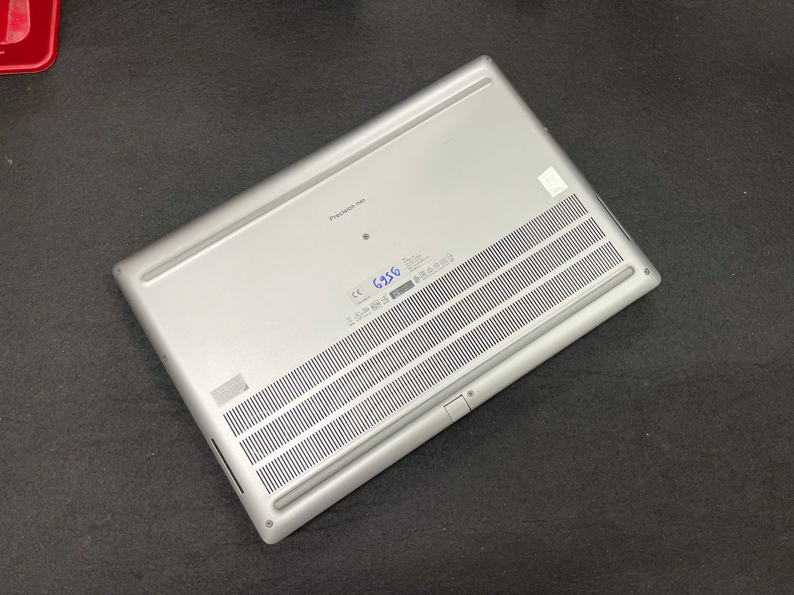 Dell Precision 7560