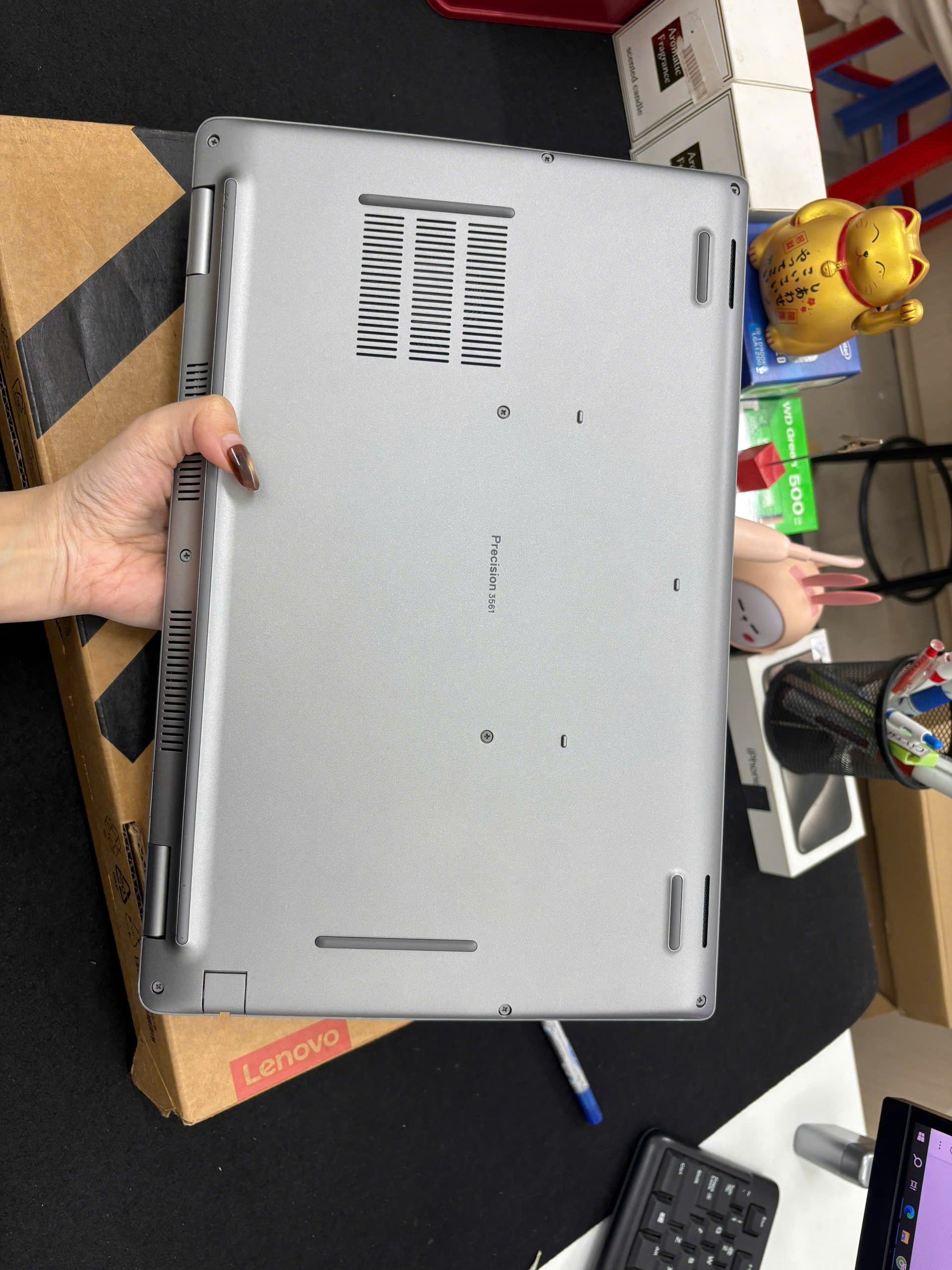 Dell Precision 3561