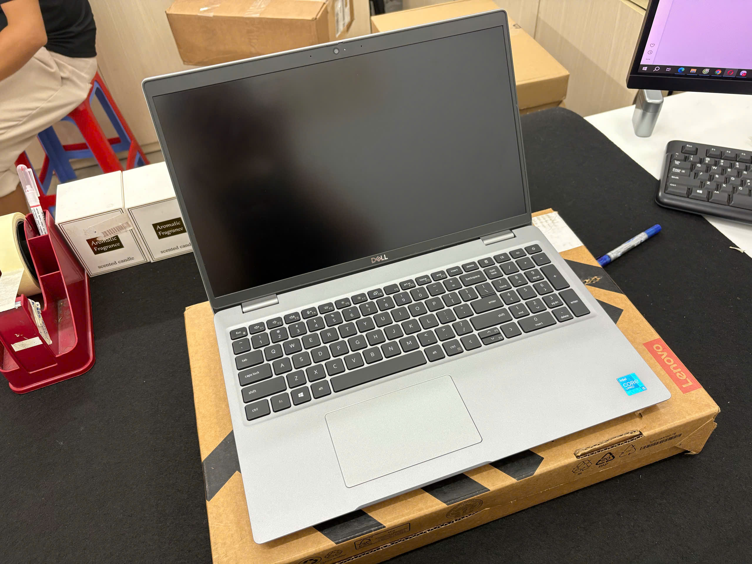 Dell Precision 3561