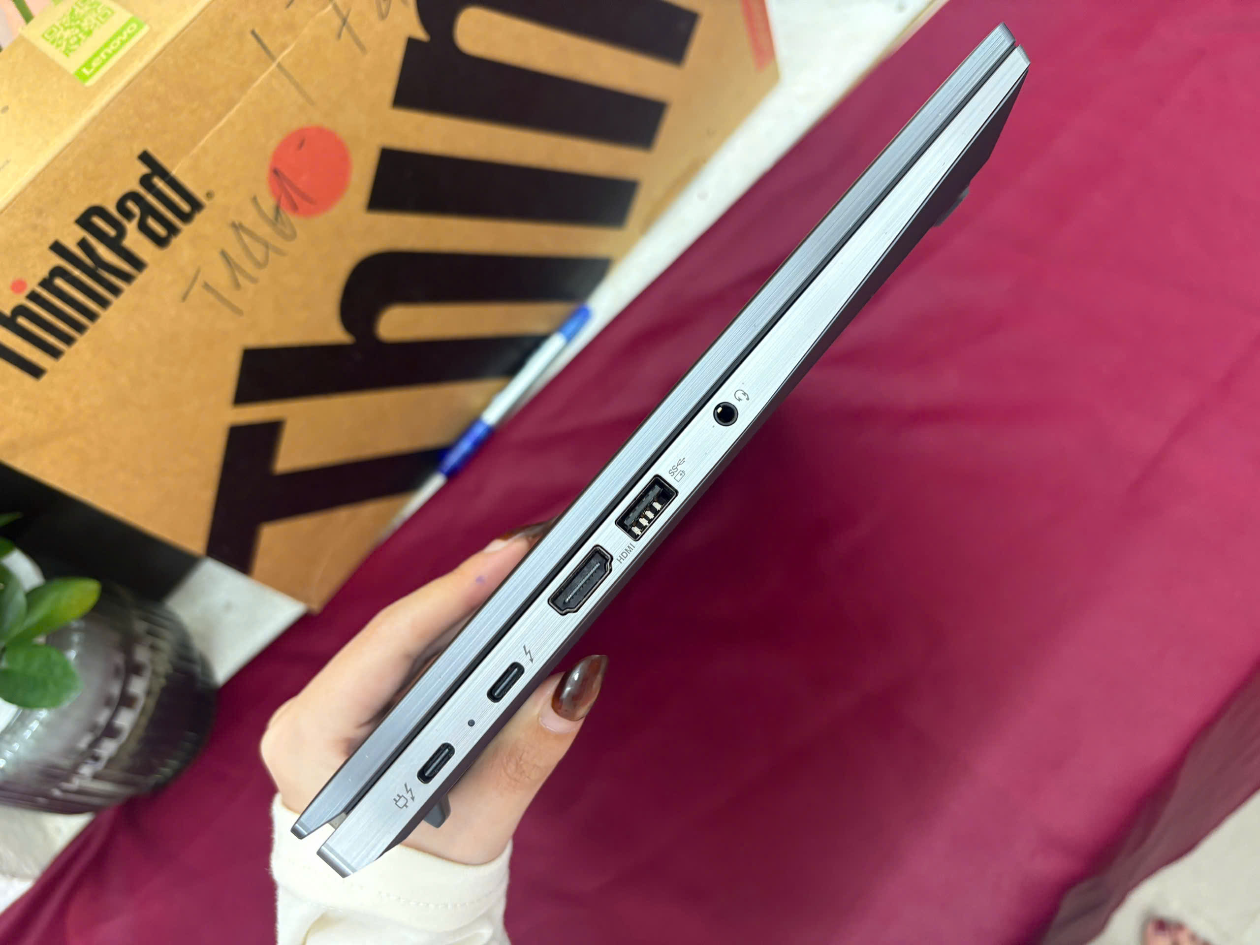 Thinkpad T14s G4 bản NHôm