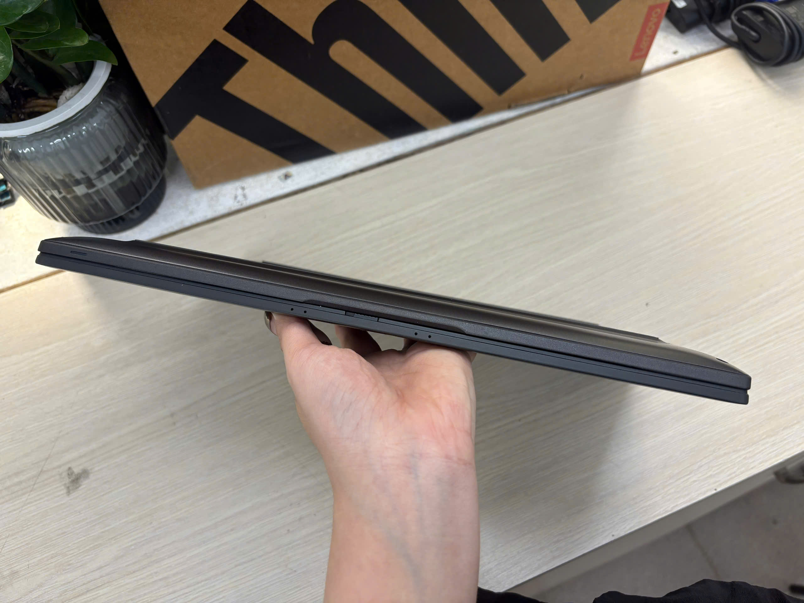 Dell Latitude 7420 có LTE